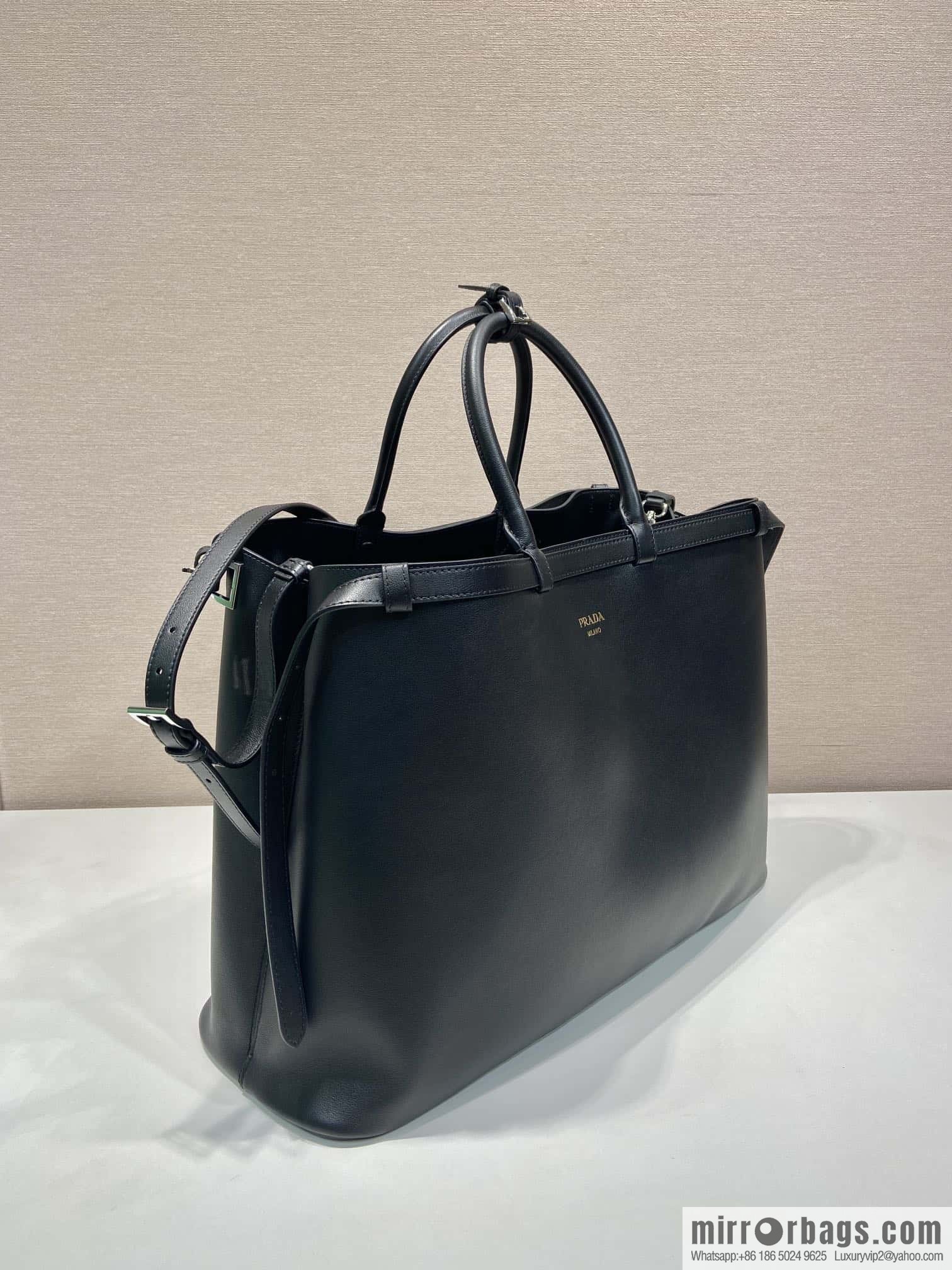 PRADA 🎉 new men's bag 🎉 1BG126 extra large🎉🎉