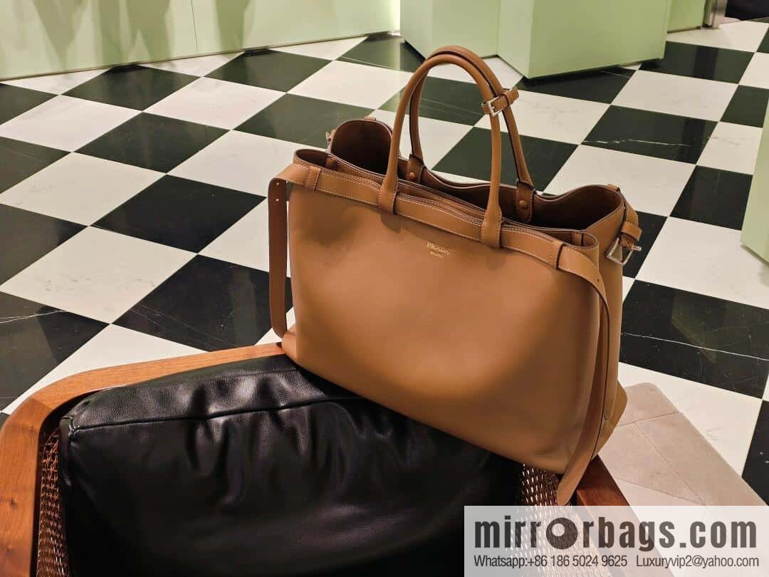 PRADA 🎉 new men's bag 🎉 1BG126 extra large 🎉🎉 brown