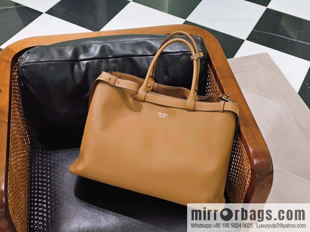PRADA 🎉 new men's bag 🎉 1BG126 extra large 🎉🎉 brown