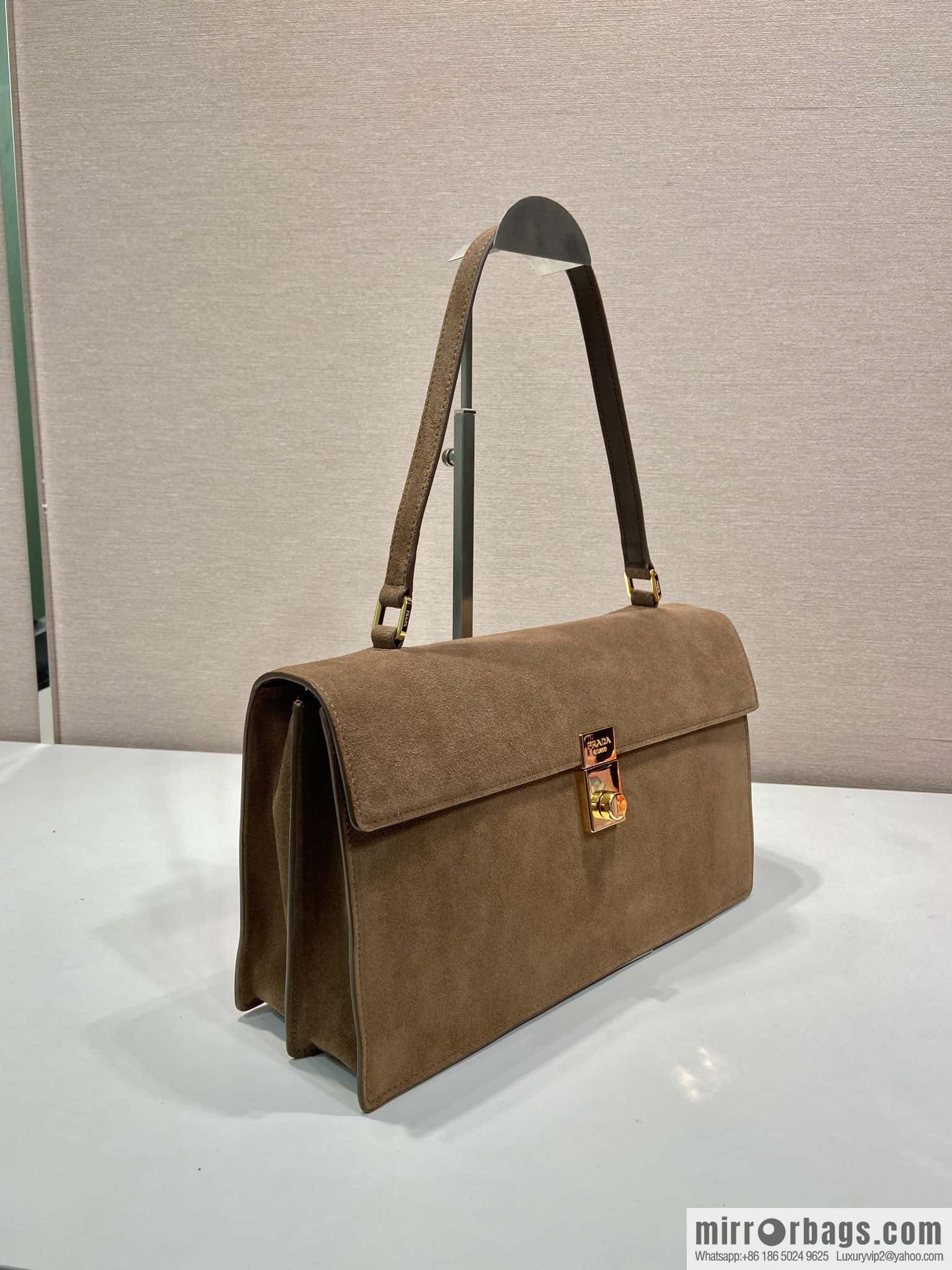 PRADA 🎉 new catwalk model 🎉 1BD378A suede🎉🎉