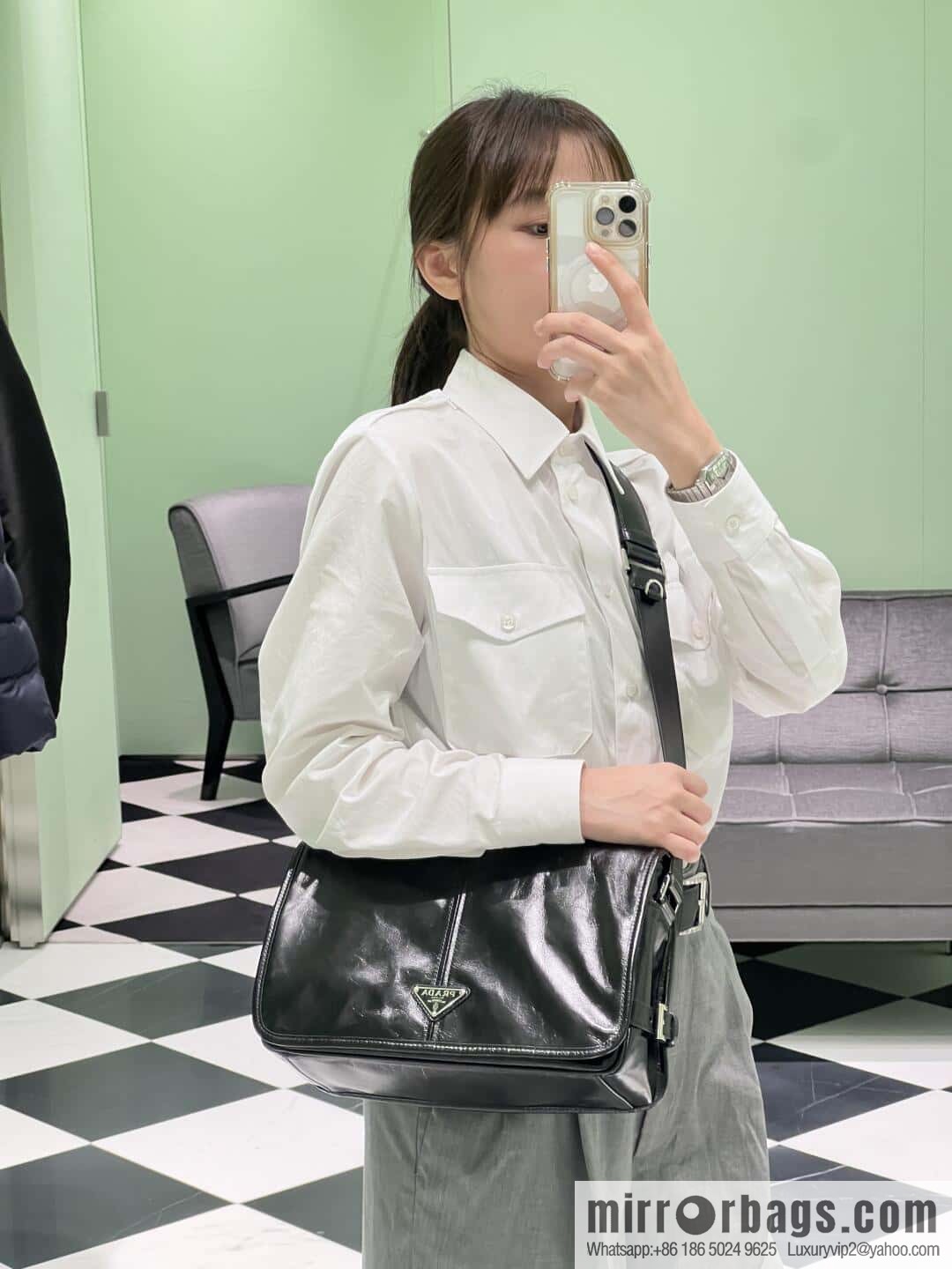 PRADA 🎉 new oil wax bag 🎉 2VD073 messenger bag🎉🎉
