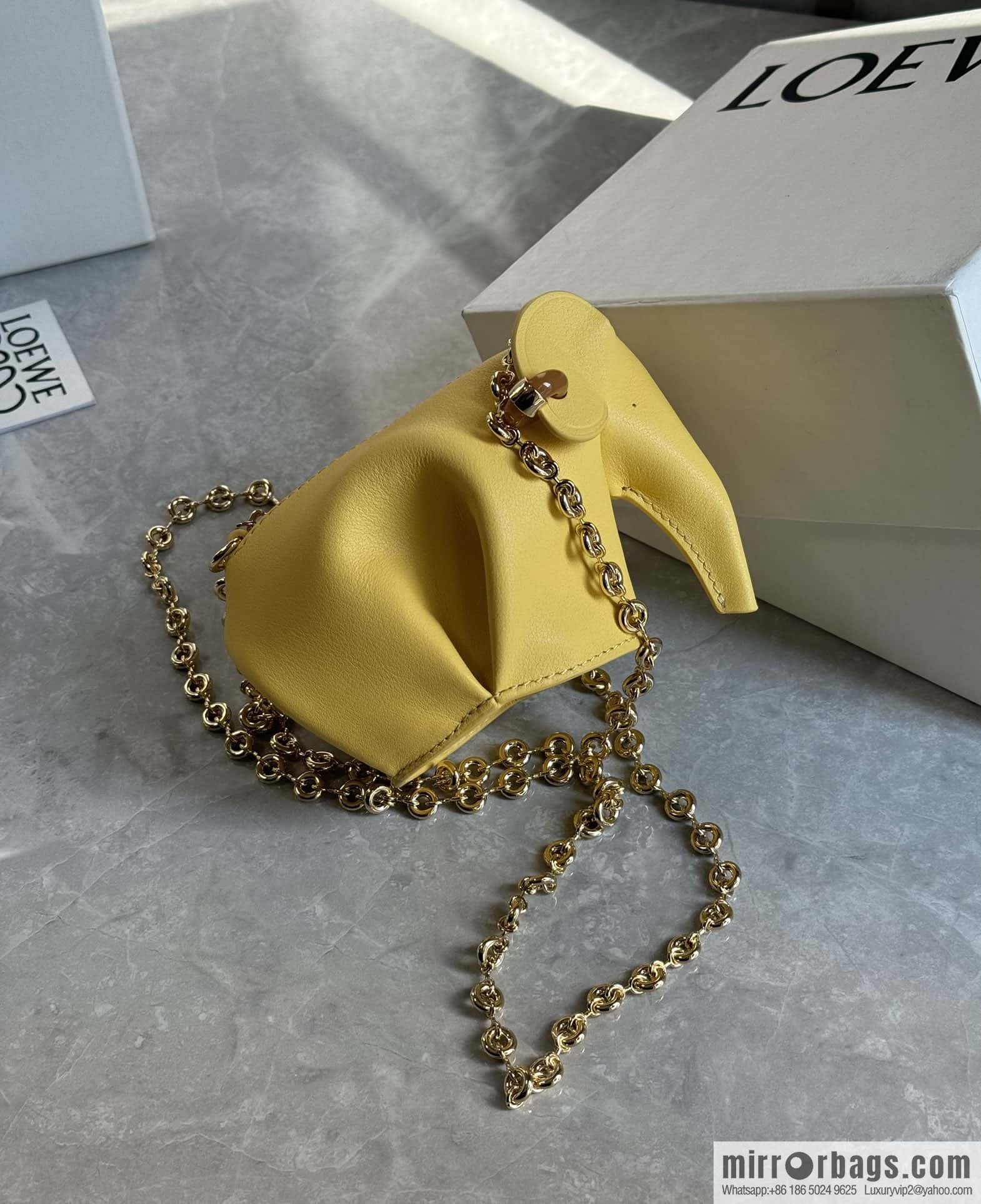 LOEWE's latest jade series small elephant bag 0193 yellow