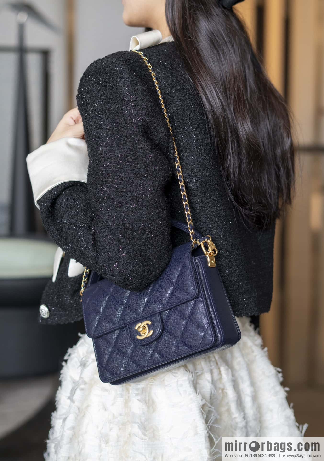 𝐂𝐡𝐚𝐧𝐞𝐥 𝟮𝟰𝗞 autumn and winter series, handle cover bag, navy blue 💙 small AS5165