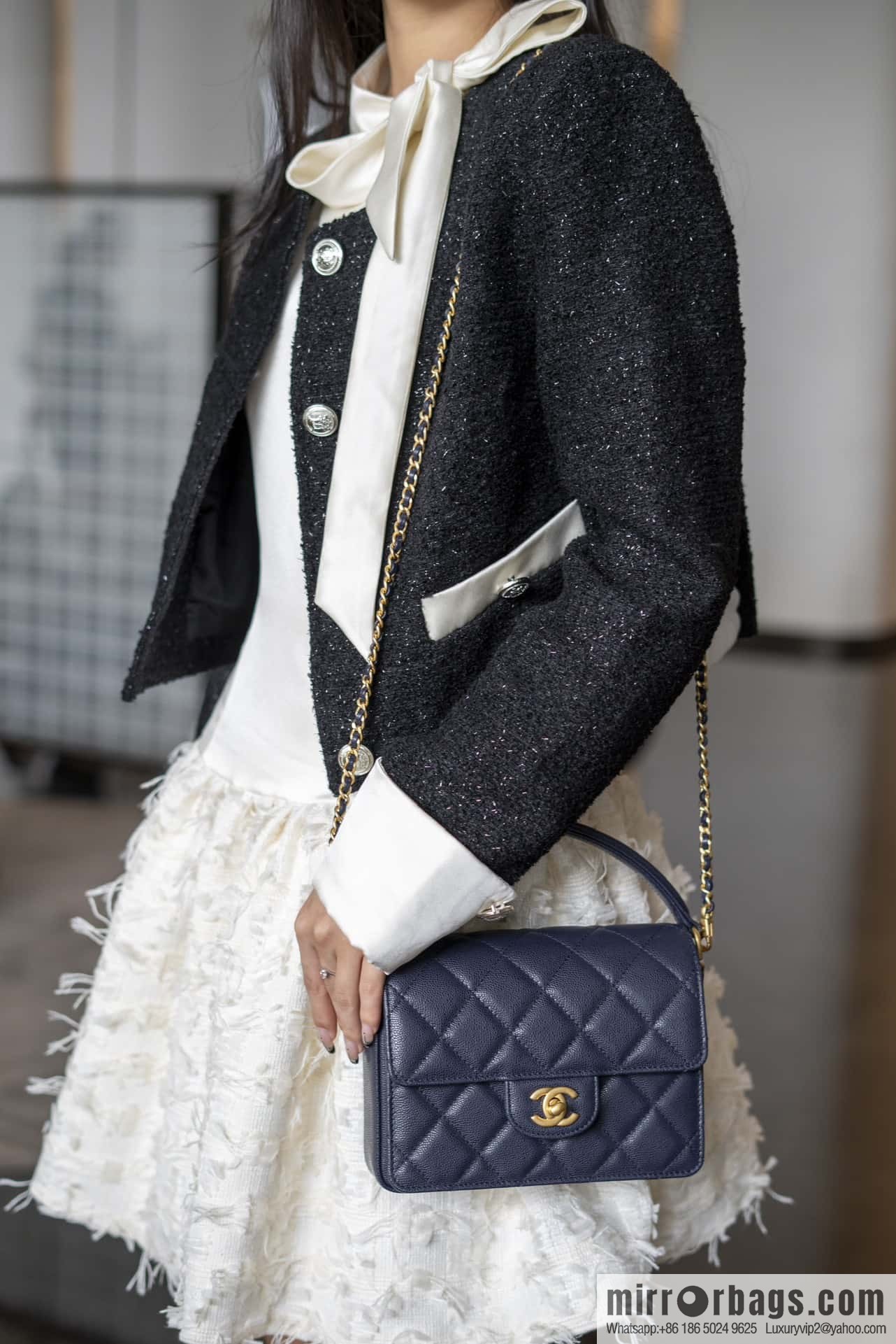 𝐂𝐡𝐚𝐧𝐞𝐥 𝟮𝟰𝗞 autumn and winter series, handle cover bag, navy blue 💙 small AS5165