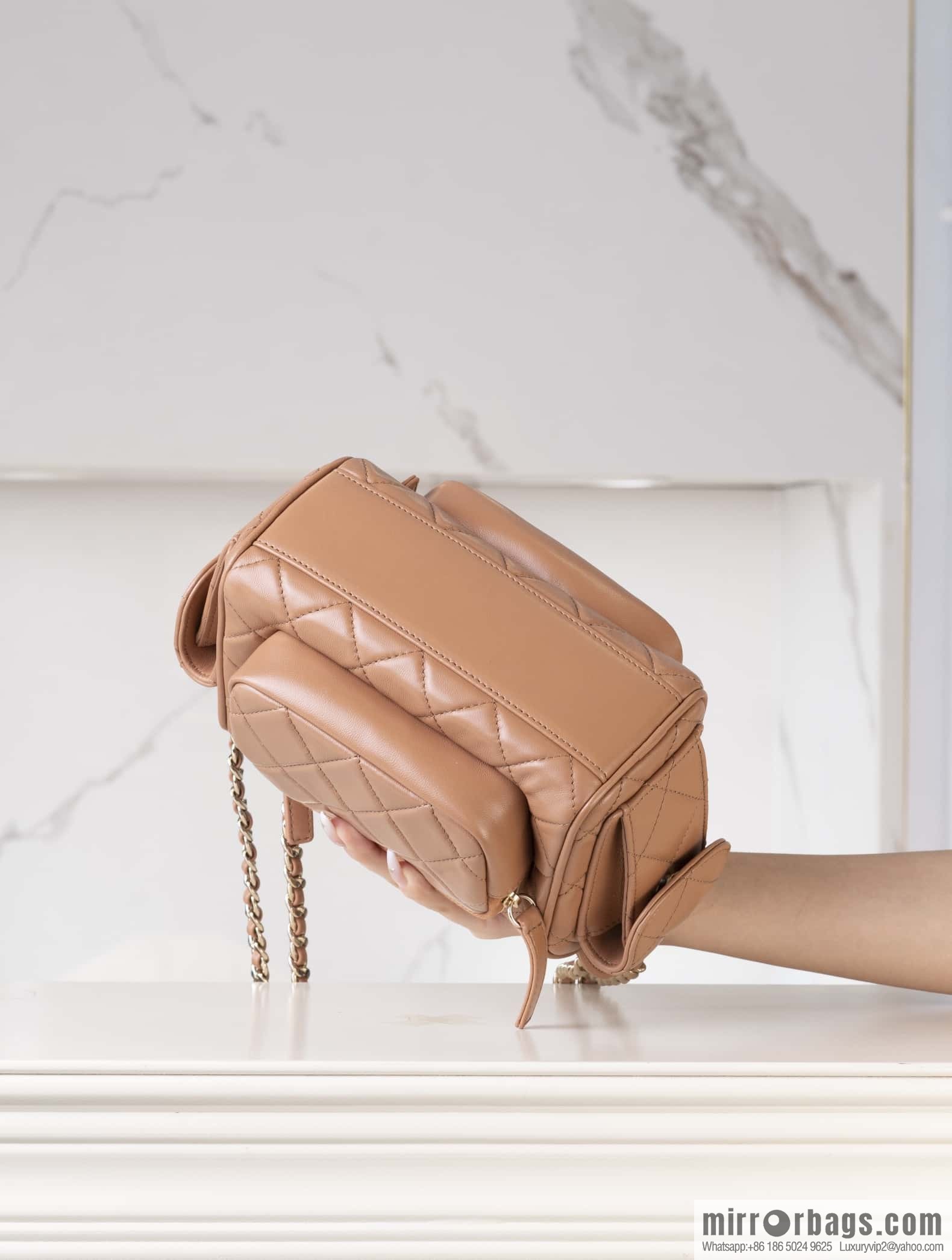 𝐂𝐇𝐀𝐍𝐄𝐋 24K multi-pocket camera bag, caramel color, small AS5220
