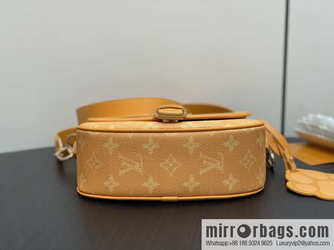 [Original order boutique] M12694 yellow silk screen, mailman bag series, this Montsouris small mailman bag.
