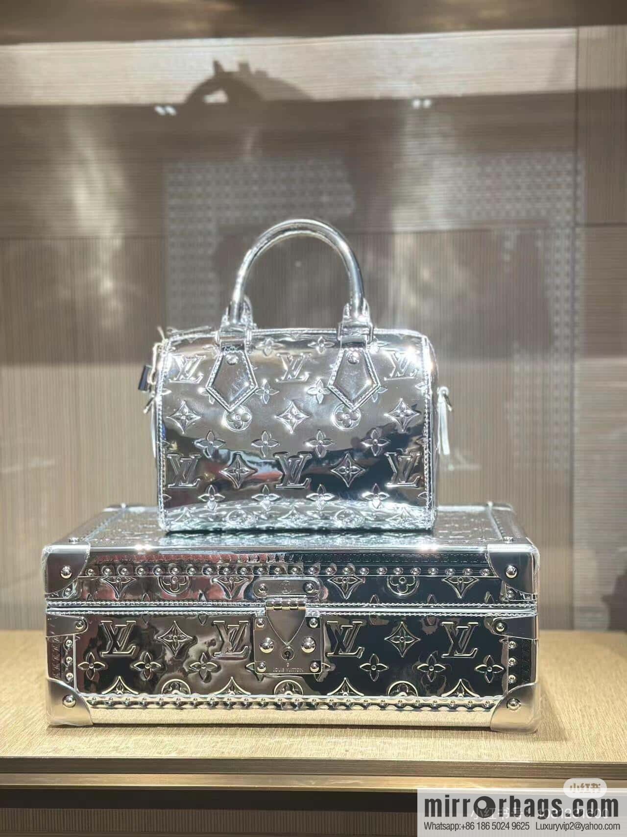 [Original order boutique] M11987 silver patent leather, pillow bag speedy series SPEEDY BANDOULIZRE 20 handbag