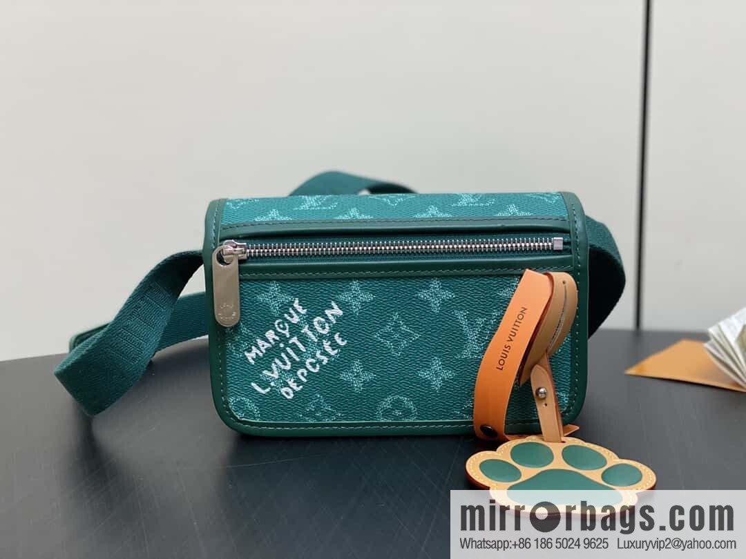[Original order boutique] M12637 green silk screen, men's bag messenger bag series Bosphore mini handbag