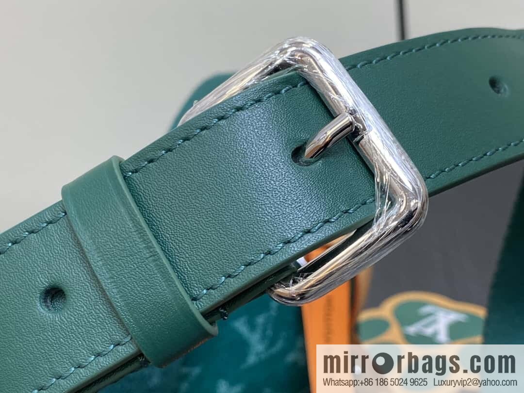 [Original order boutique] M12637 green silk screen, men's bag messenger bag series Bosphore mini handbag
