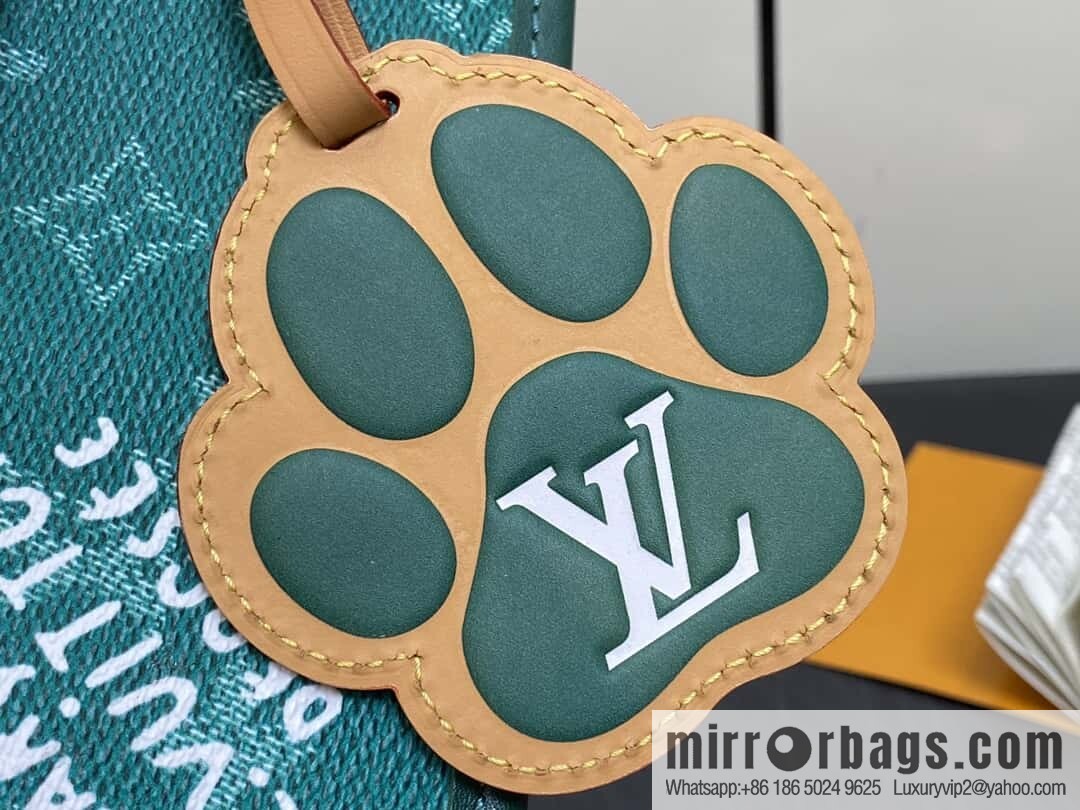 [Original order boutique] M12637 green silk screen, men's bag messenger bag series Bosphore mini handbag