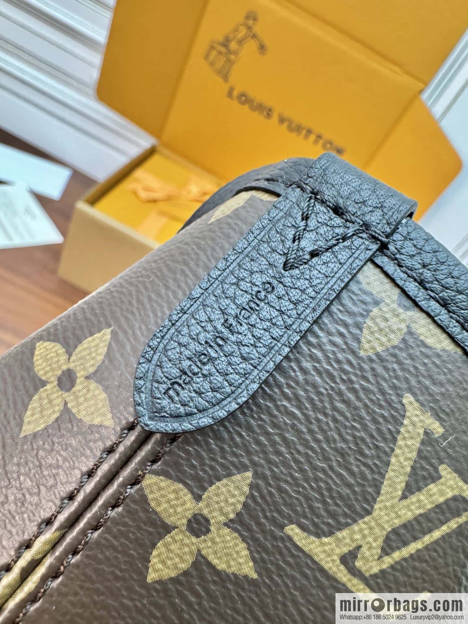 LV M11946 REVERSIBLE Neverfull Inside Out MM