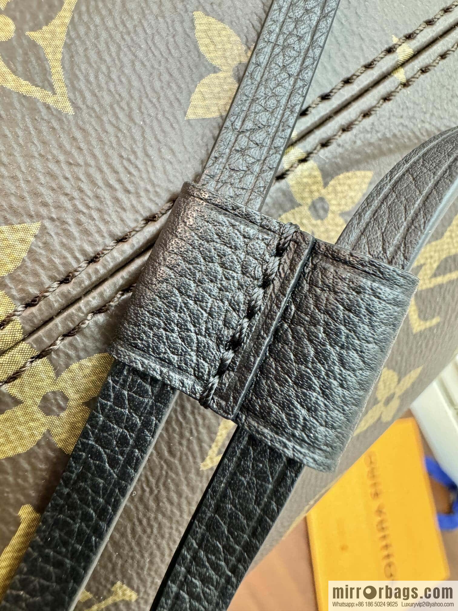 LV M11946 REVERSIBLE Neverfull Inside Out MM