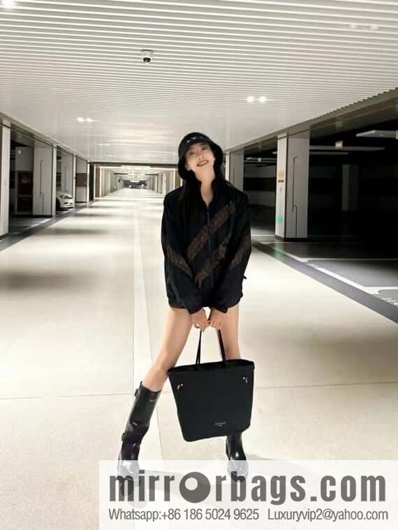 LV M11946 REVERSIBLE Neverfull Inside Out MM