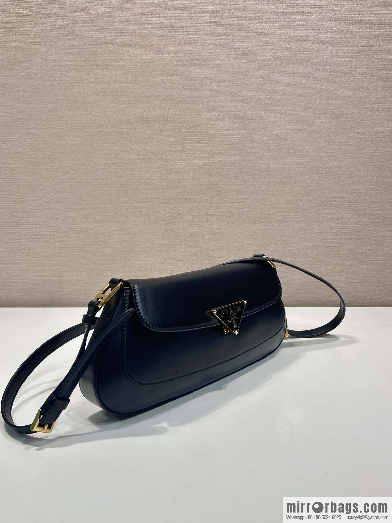 PRADA 🎉 armpit bag 🎉 1BD344 large 🎉🎉 black