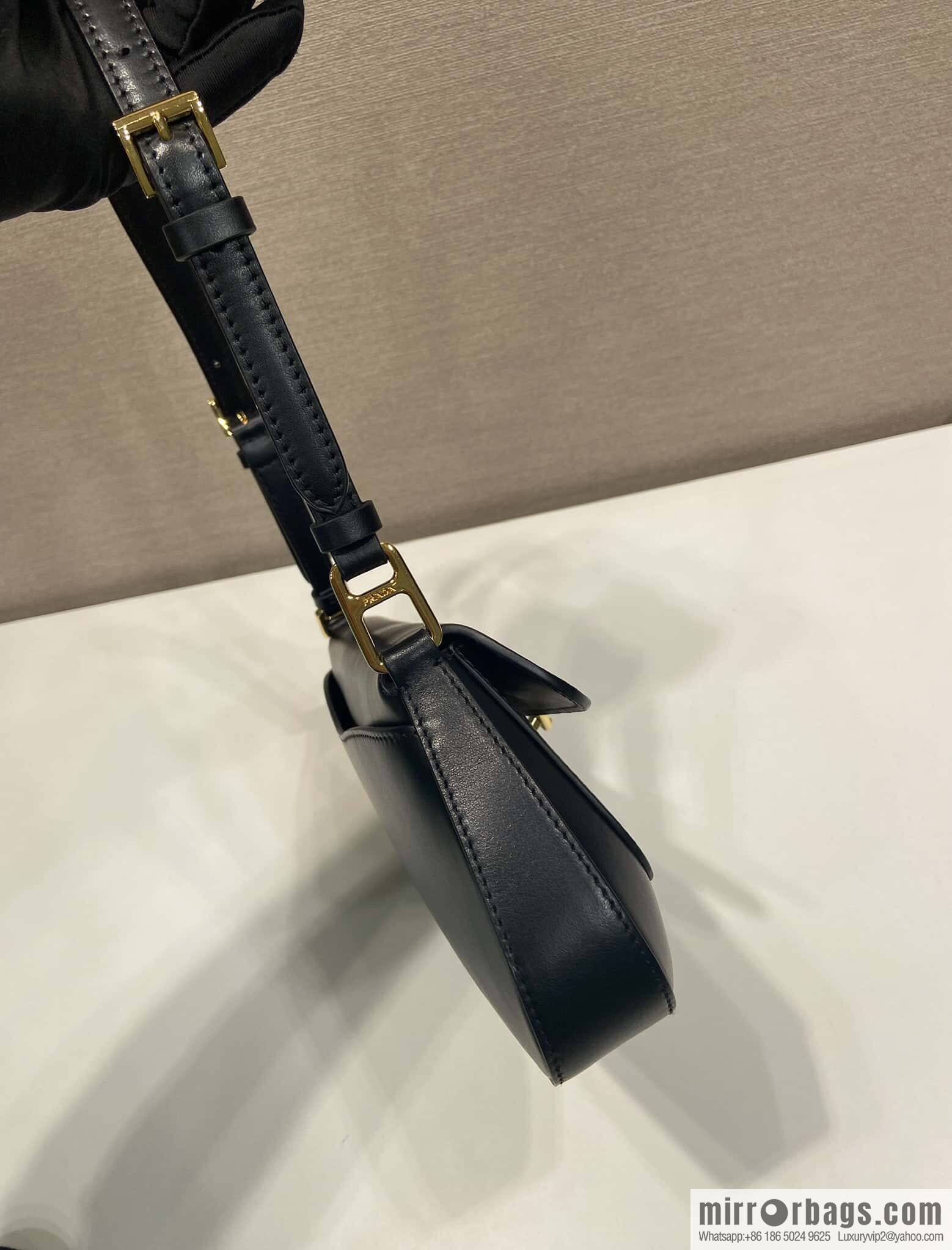 PRADA 🎉 armpit bag 🎉 1BD344 large 🎉🎉 black