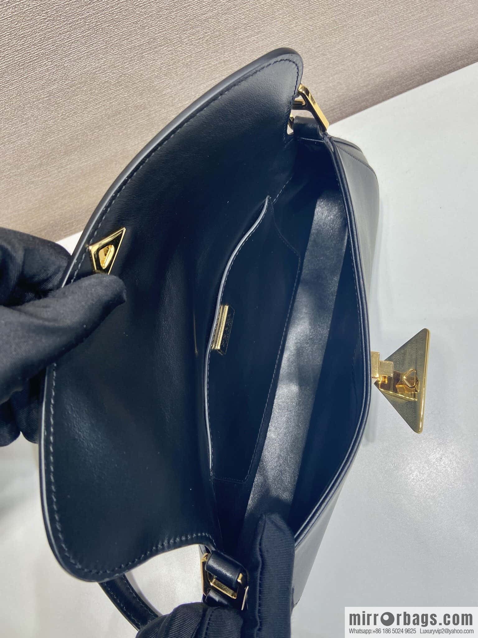 PRADA 🎉 armpit bag 🎉 1BD344 large 🎉🎉 black