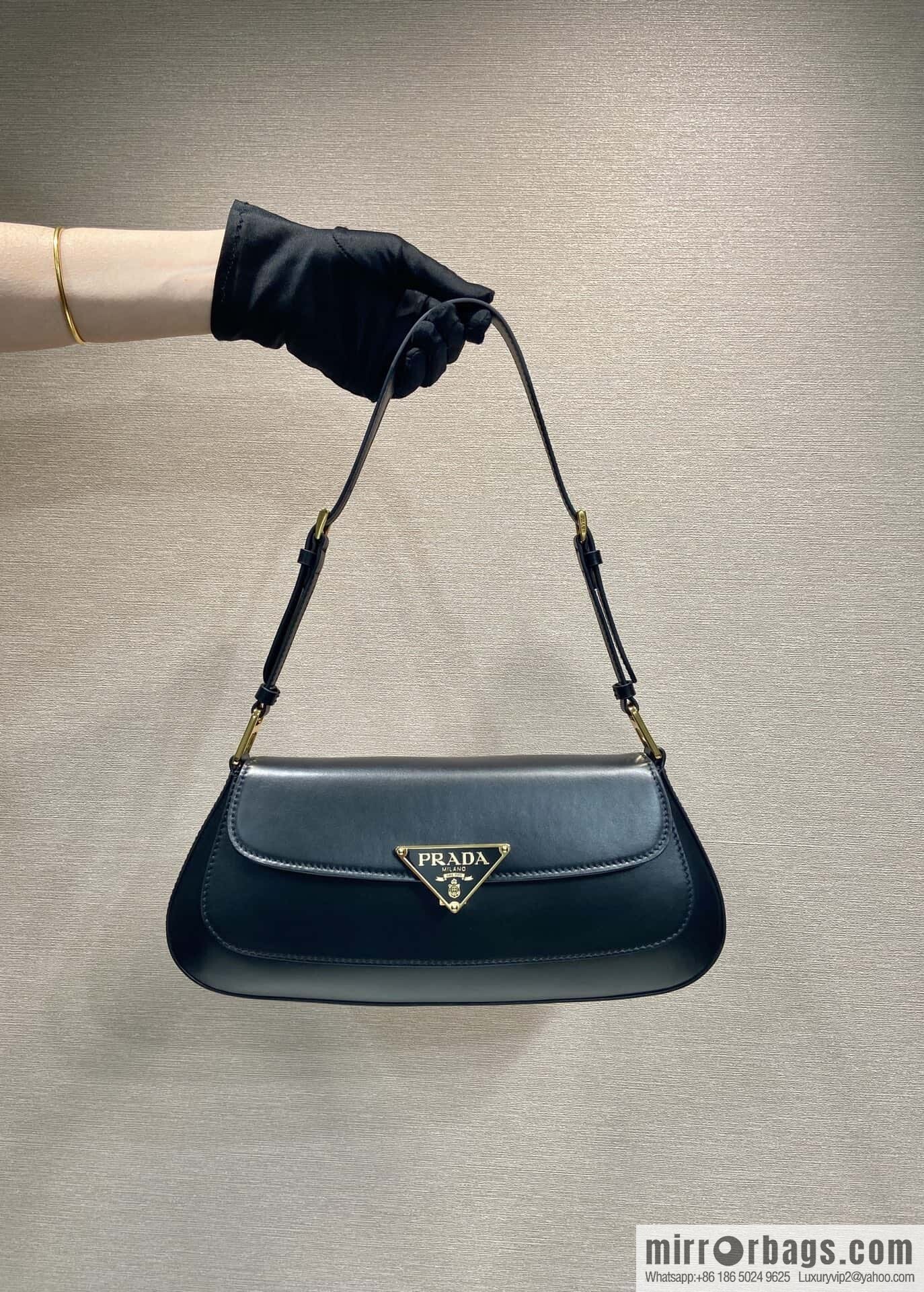 PRADA 🎉 armpit bag 🎉 1BD344 large 🎉🎉 black