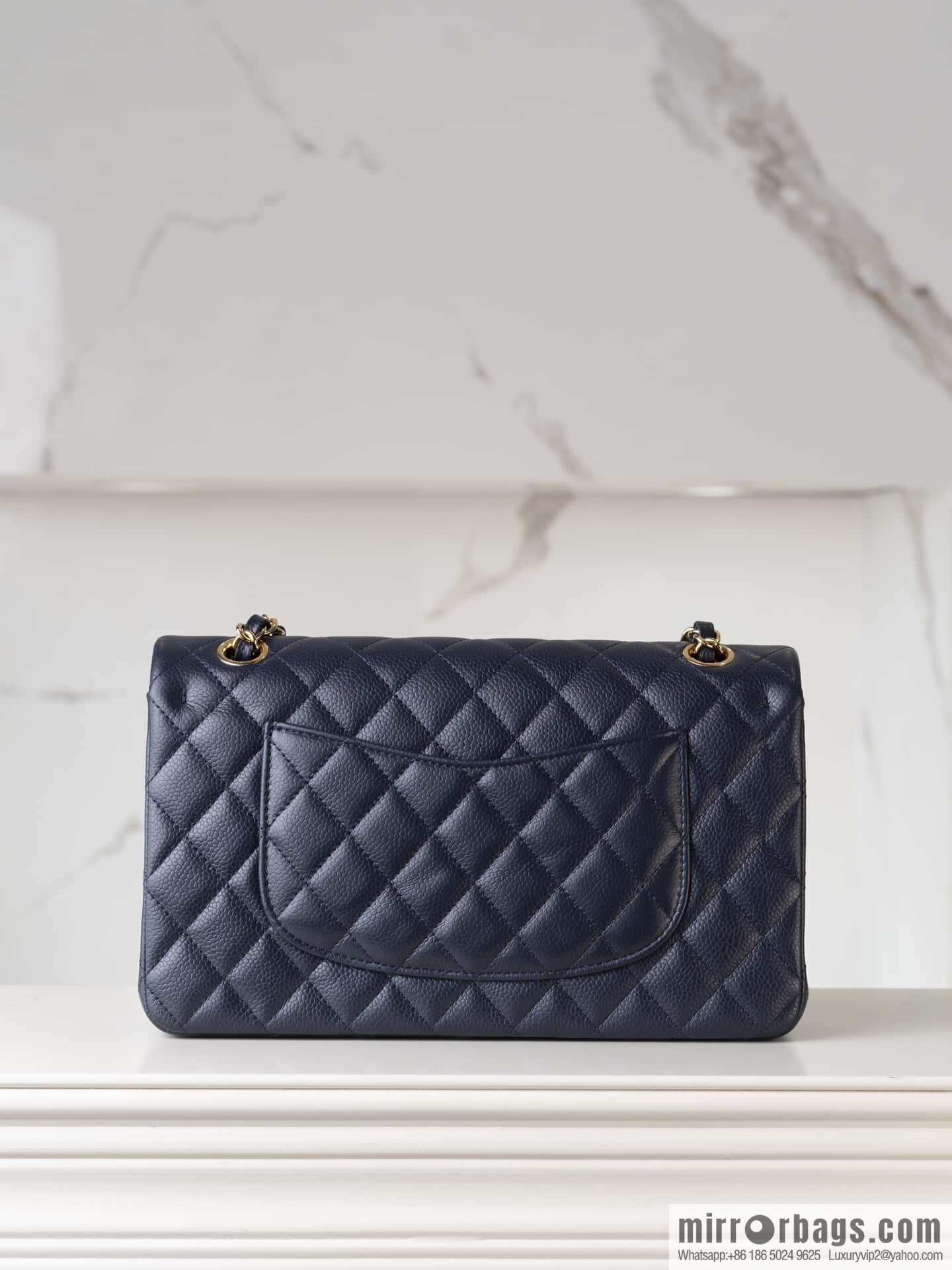 ℂ𝔽 𝗖𝗹𝗮𝘀𝘀𝗶𝗰 𝗙𝗹𝗮𝗽 | Original Litchi Pattern 🐂 Medium, Dark Blue A01112