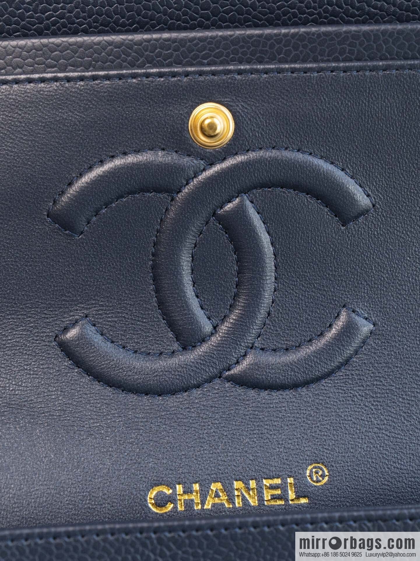 ℂ𝔽 𝗖𝗹𝗮𝘀𝘀𝗶𝗰 𝗙𝗹𝗮𝗽 | Original Litchi Pattern 🐂 Medium, Dark Blue A01112