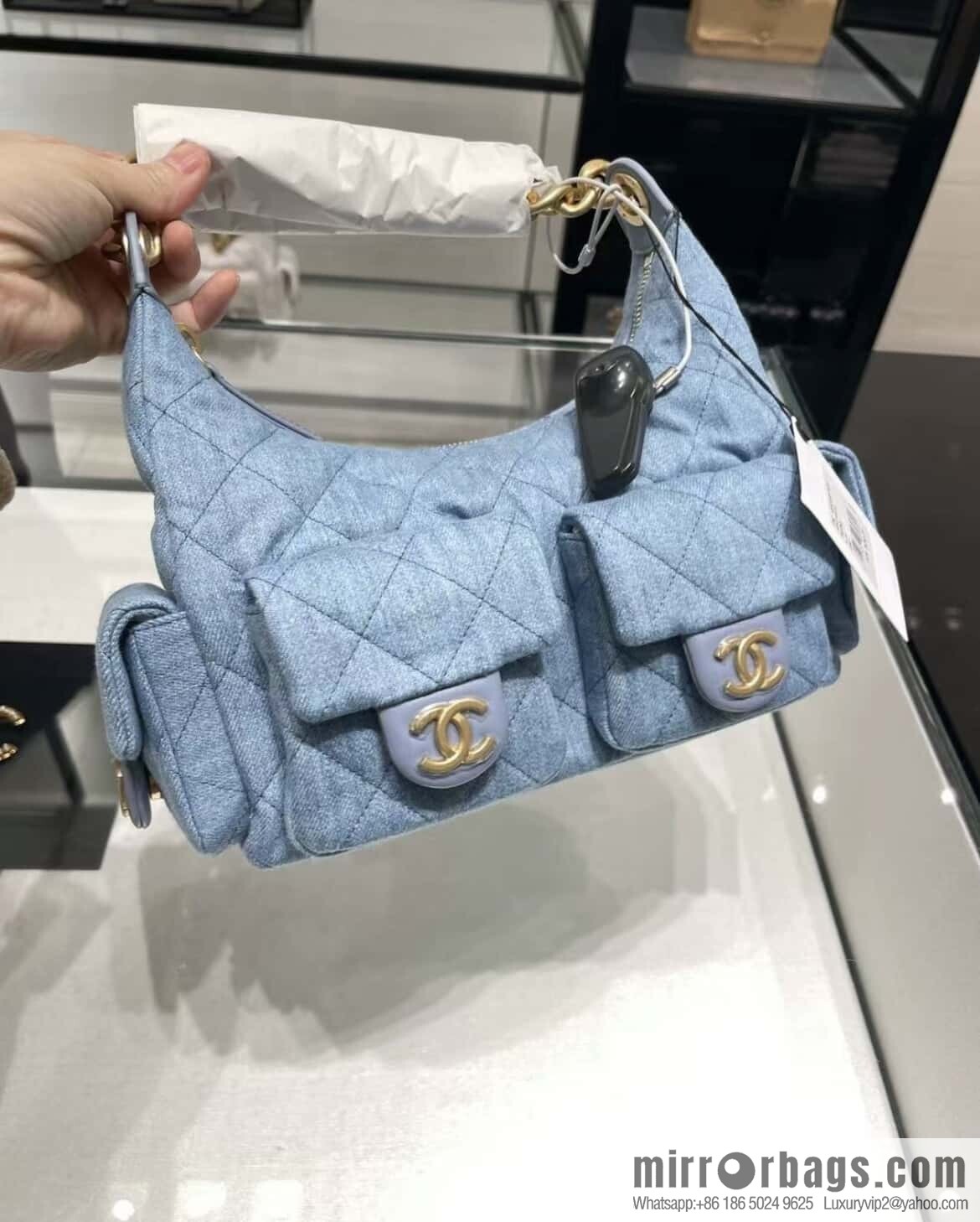 𝐂𝐡𝐚𝐧𝐞𝐥 𝟐𝟓𝐜 Early Spring Multi Pocket Denim Small AS5339