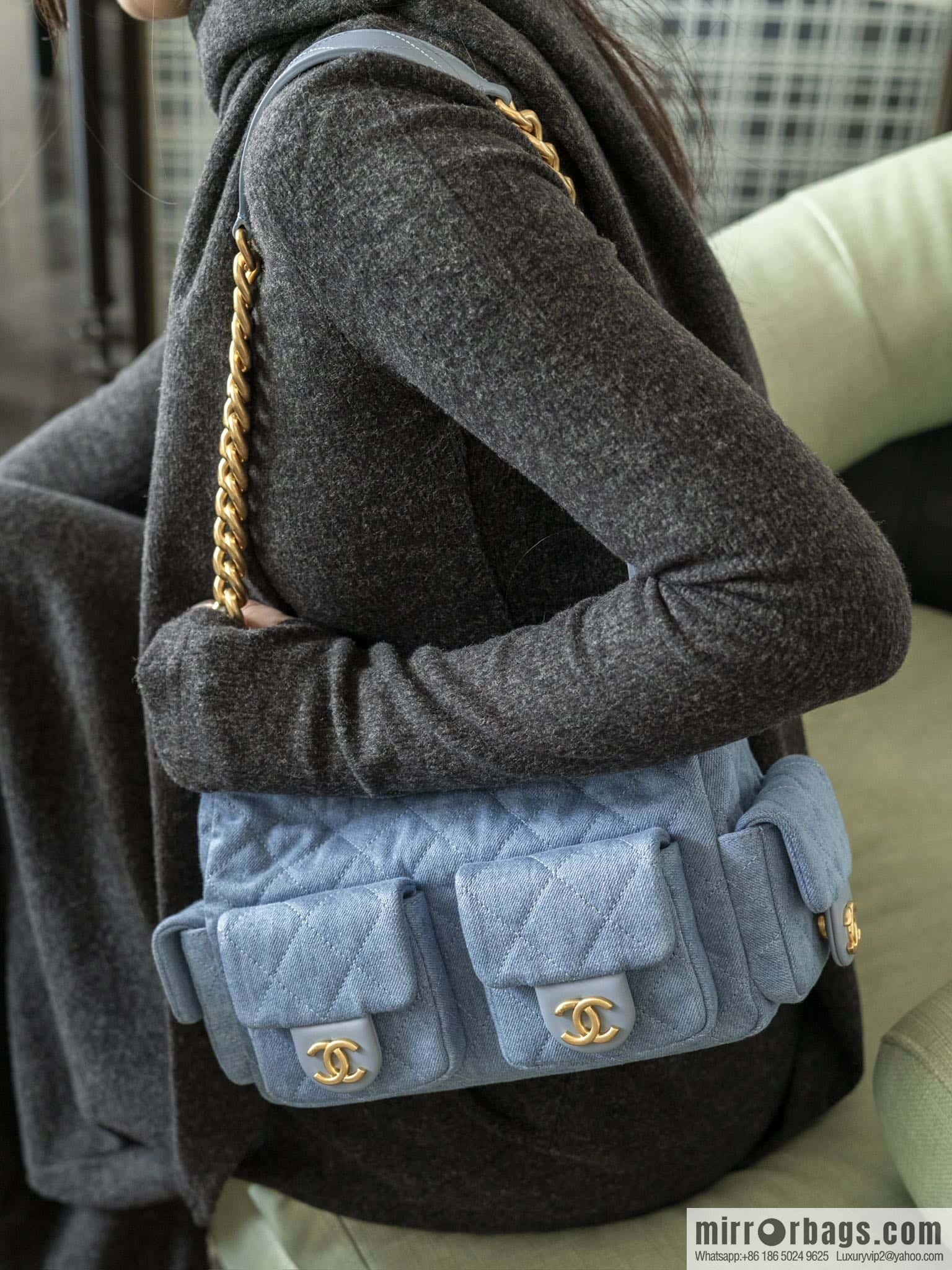𝐂𝐡𝐚𝐧𝐞𝐥 𝟐𝟓𝐜 Early Spring Multi Pocket Denim Small AS5339