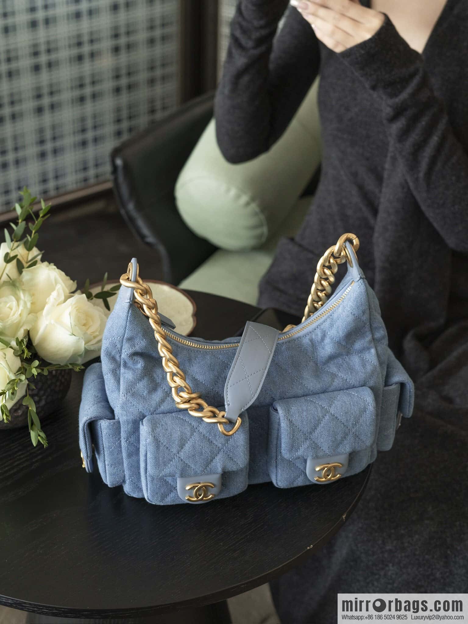 𝐂𝐡𝐚𝐧𝐞𝐥 𝟐𝟓𝐜 Early Spring Multi Pocket Denim Small AS5339
