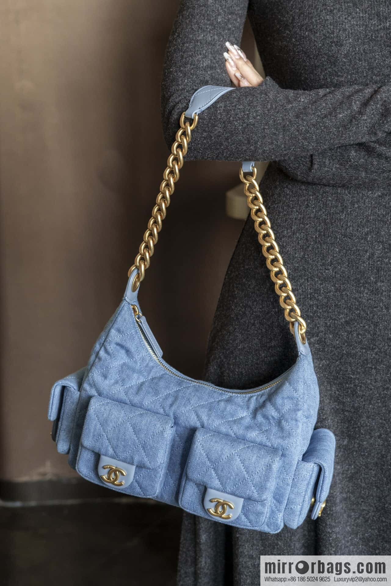 𝐂𝐡𝐚𝐧𝐞𝐥 𝟐𝟓𝐜 Early Spring Multi Pocket Denim Small AS5339