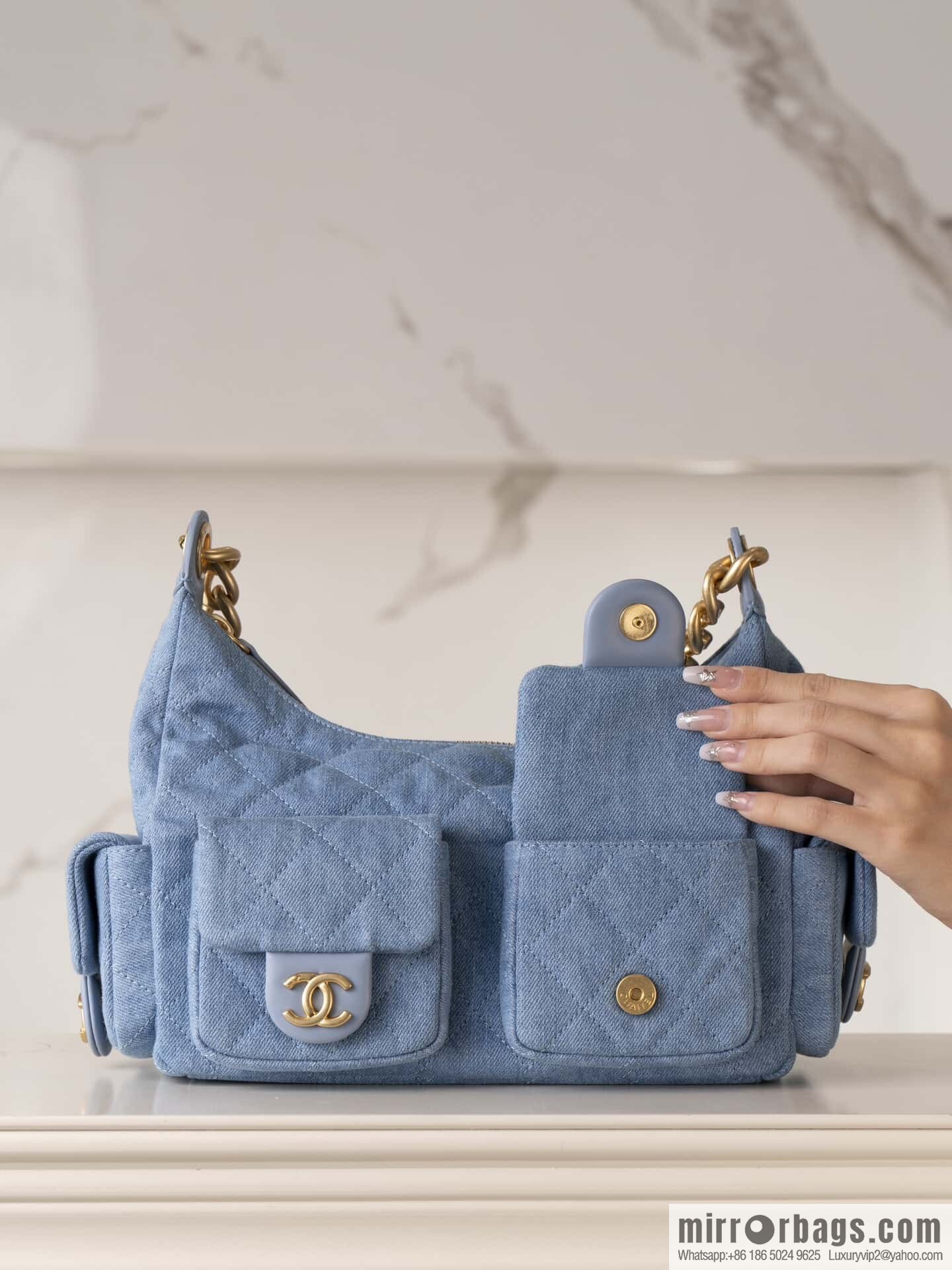 𝐂𝐡𝐚𝐧𝐞𝐥 𝟐𝟓𝐜 Early Spring Multi Pocket Denim Small AS5339