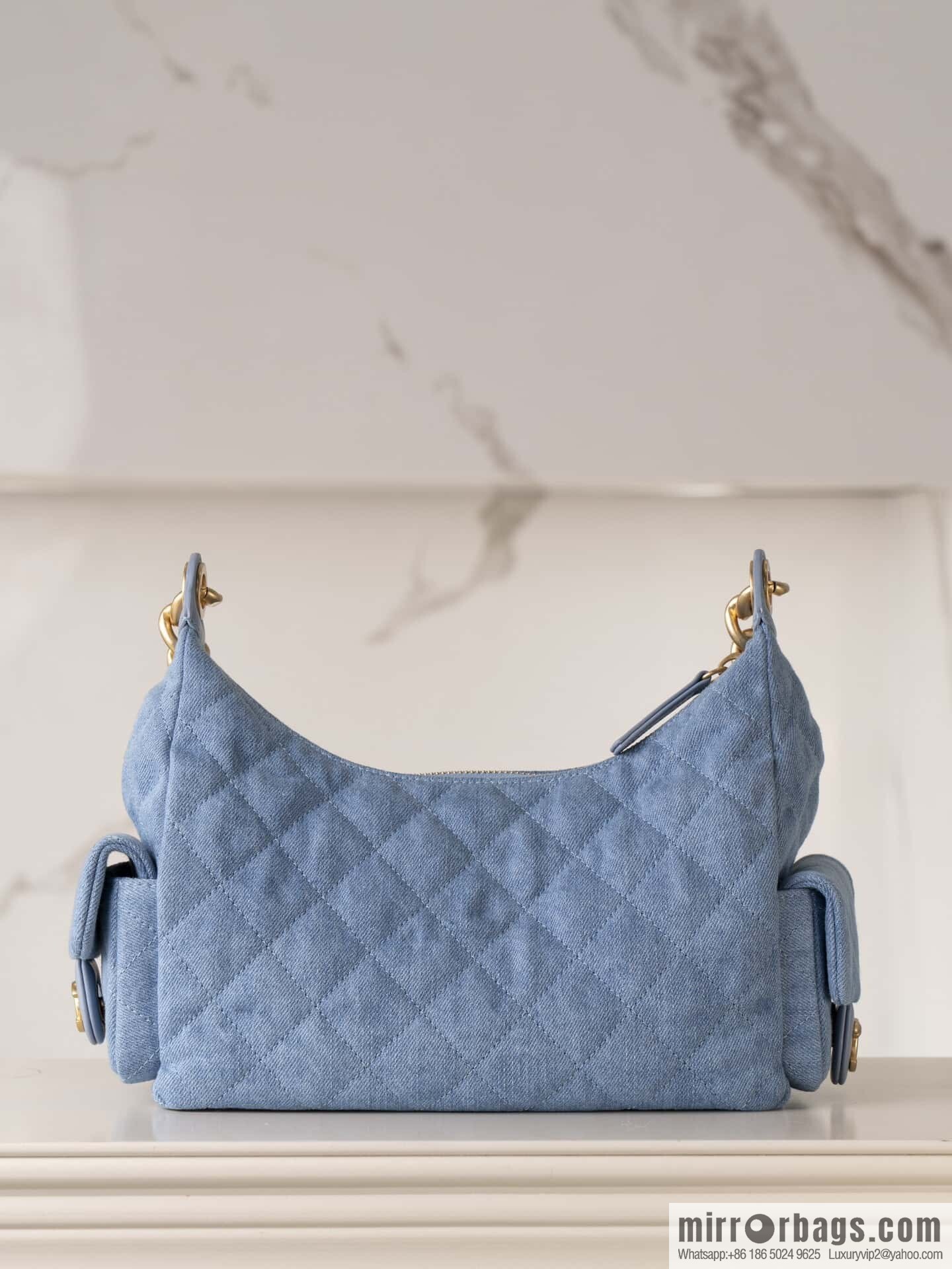 𝐂𝐡𝐚𝐧𝐞𝐥 𝟐𝟓𝐜 Early Spring Multi Pocket Denim Small AS5339