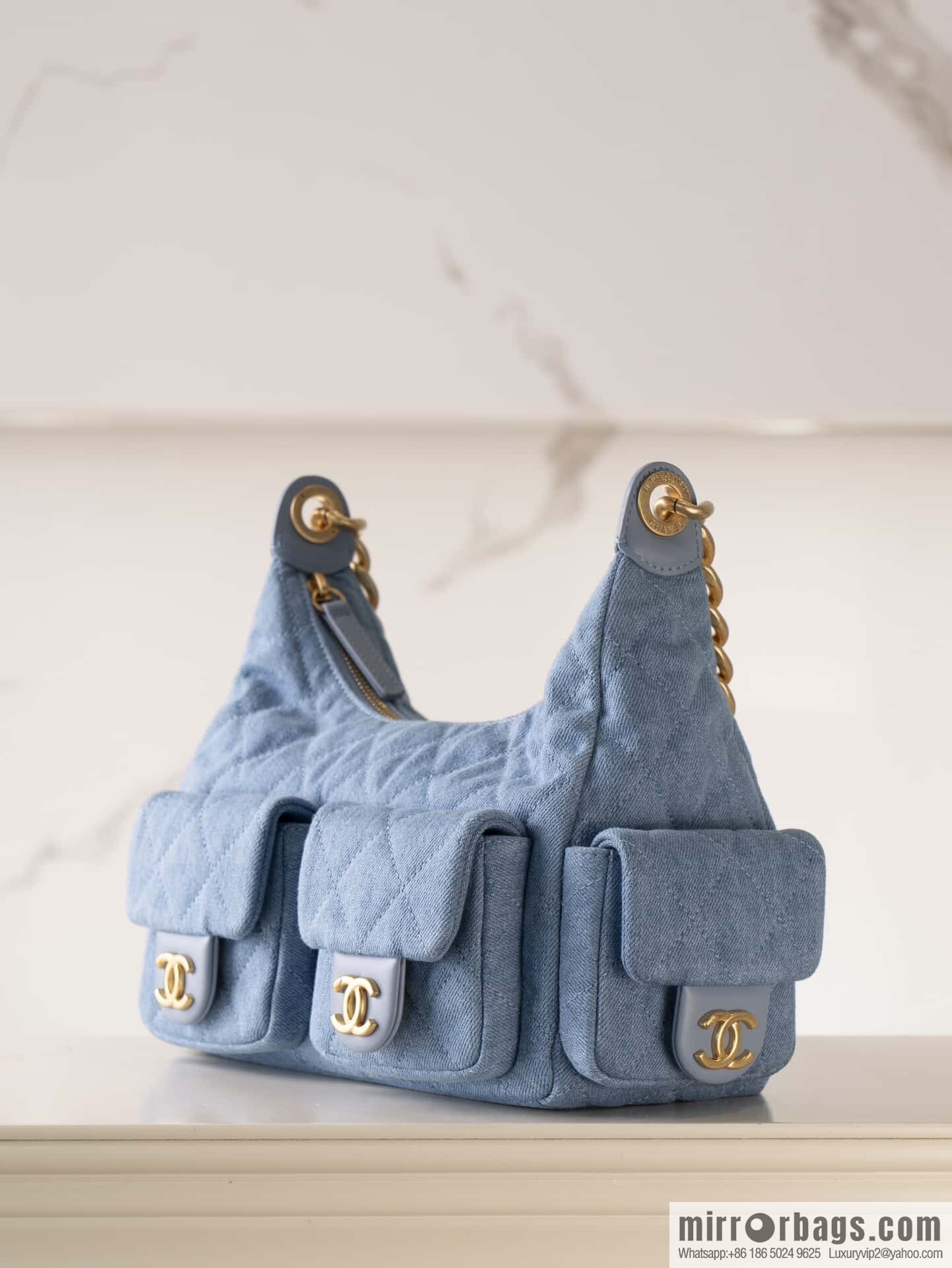 𝐂𝐡𝐚𝐧𝐞𝐥 𝟐𝟓𝐜 Early Spring Multi Pocket Denim Small AS5339