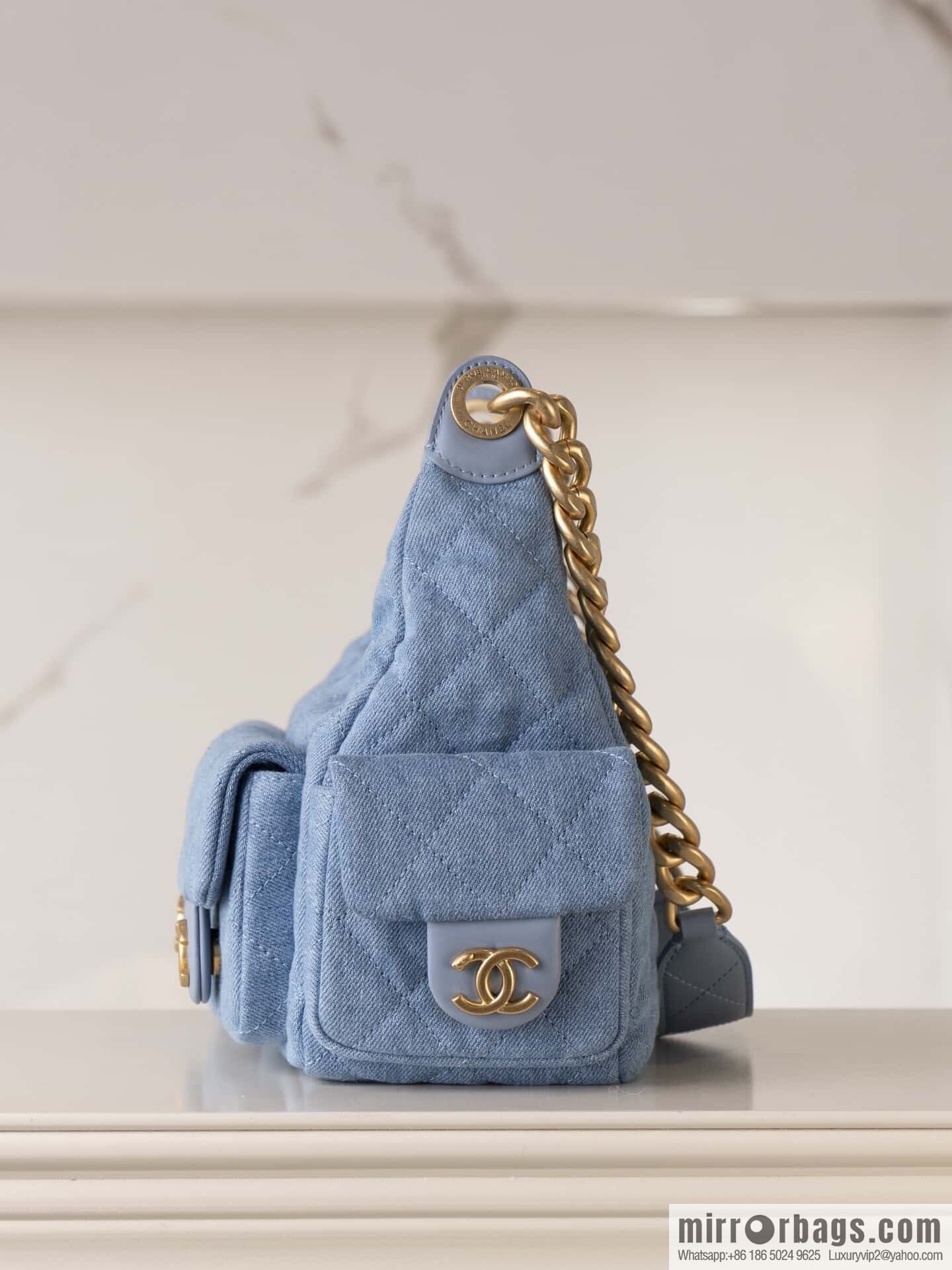 𝐂𝐡𝐚𝐧𝐞𝐥 𝟐𝟓𝐜 Early Spring Multi Pocket Denim Small AS5339