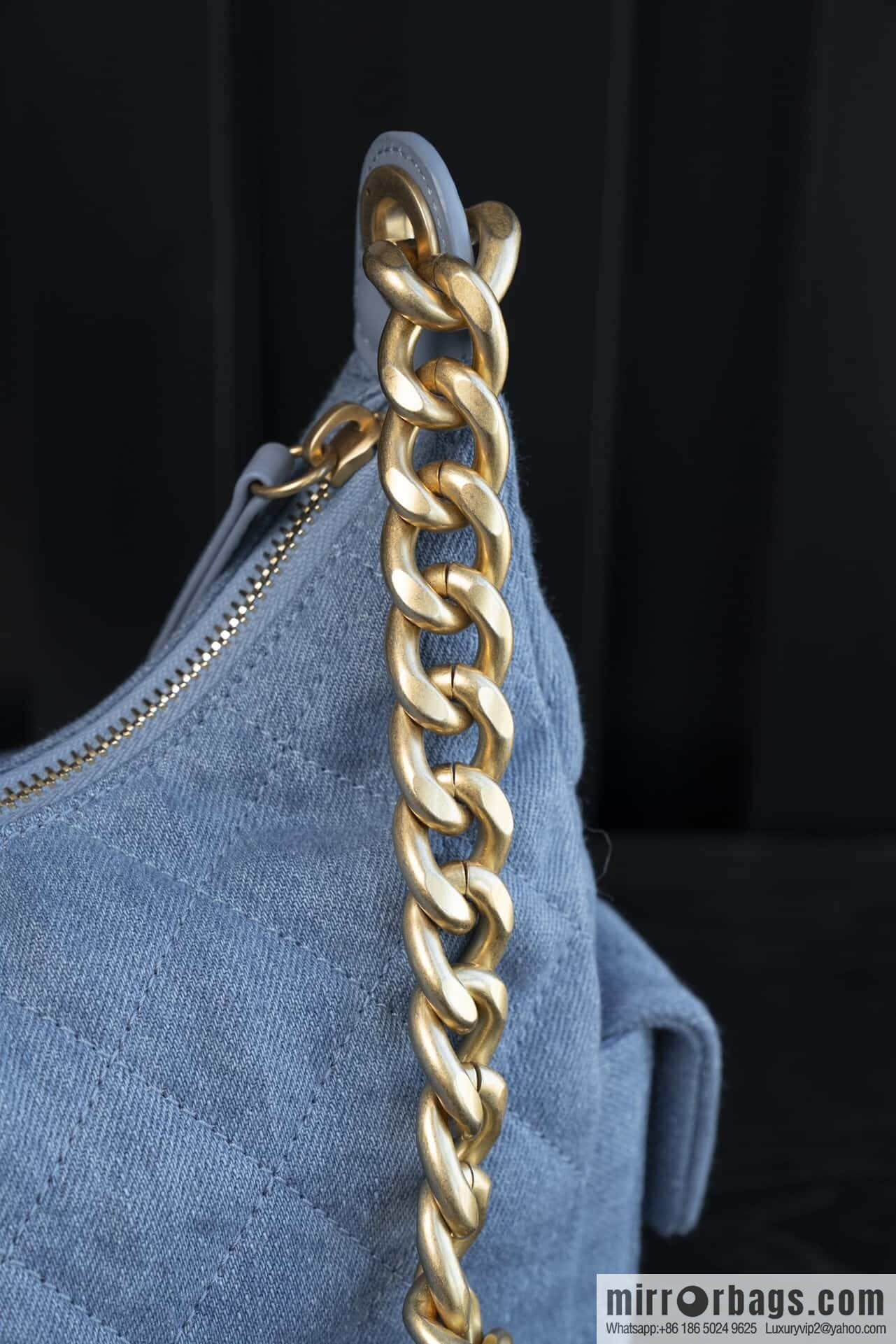 𝐂𝐡𝐚𝐧𝐞𝐥 𝟐𝟓𝐜 Early Spring Multi Pocket Denim Small AS5339