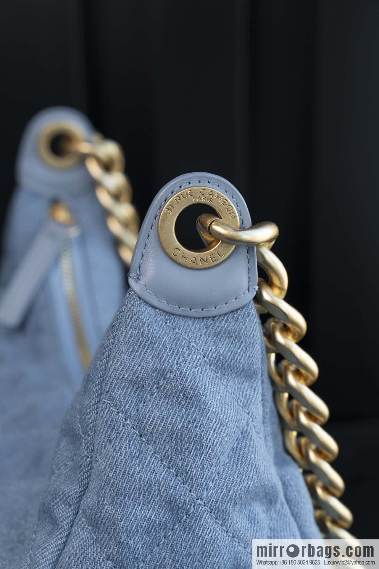 𝐂𝐡𝐚𝐧𝐞𝐥 𝟐𝟓𝐜 Early Spring Multi Pocket Denim Small AS5339