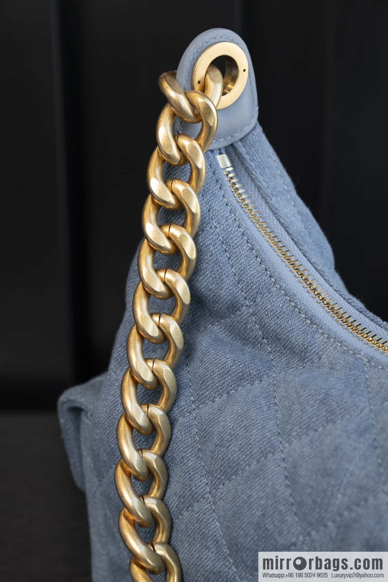 𝐂𝐡𝐚𝐧𝐞𝐥 𝟐𝟓𝐜 Early Spring Multi Pocket Denim Small AS5339