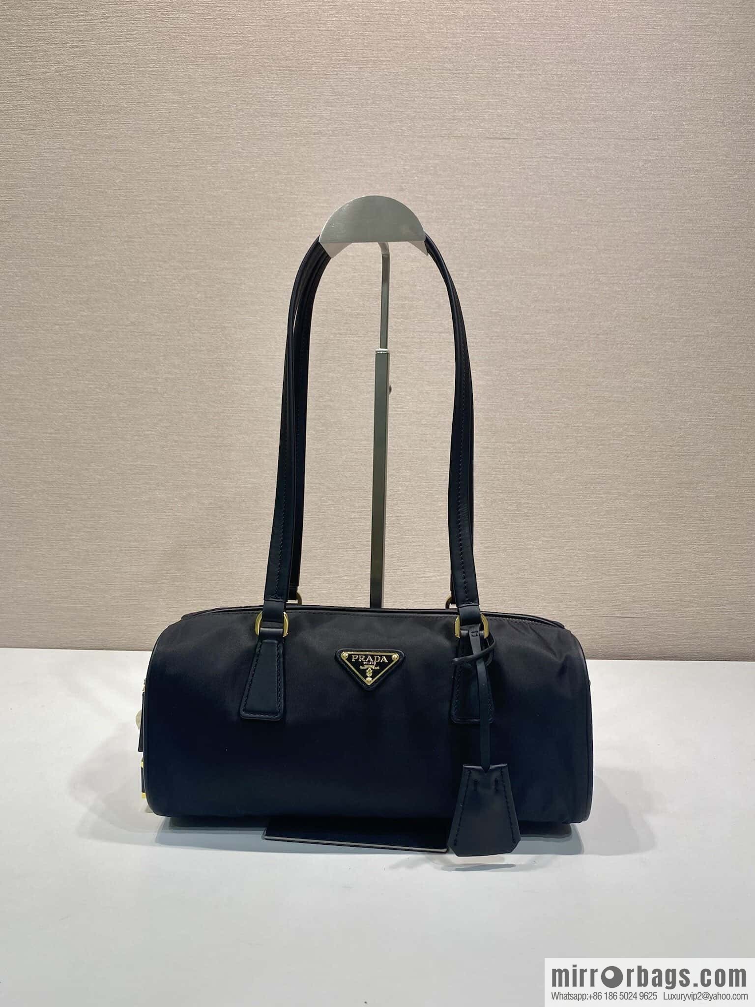 PRADA 🎉 new lock bag 🎉 1BB127 nylon cloth🎉🎉