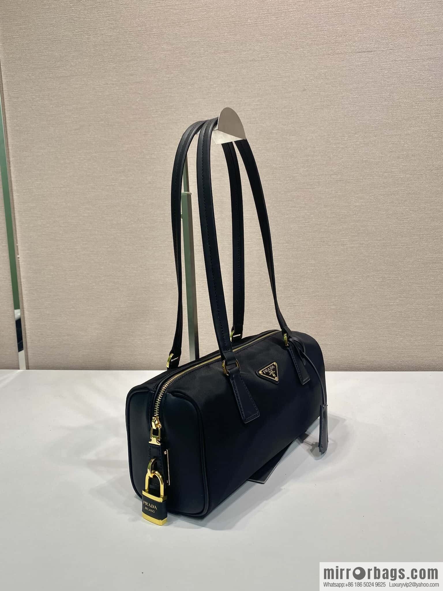 PRADA 🎉 new lock bag 🎉 1BB127 nylon cloth🎉🎉