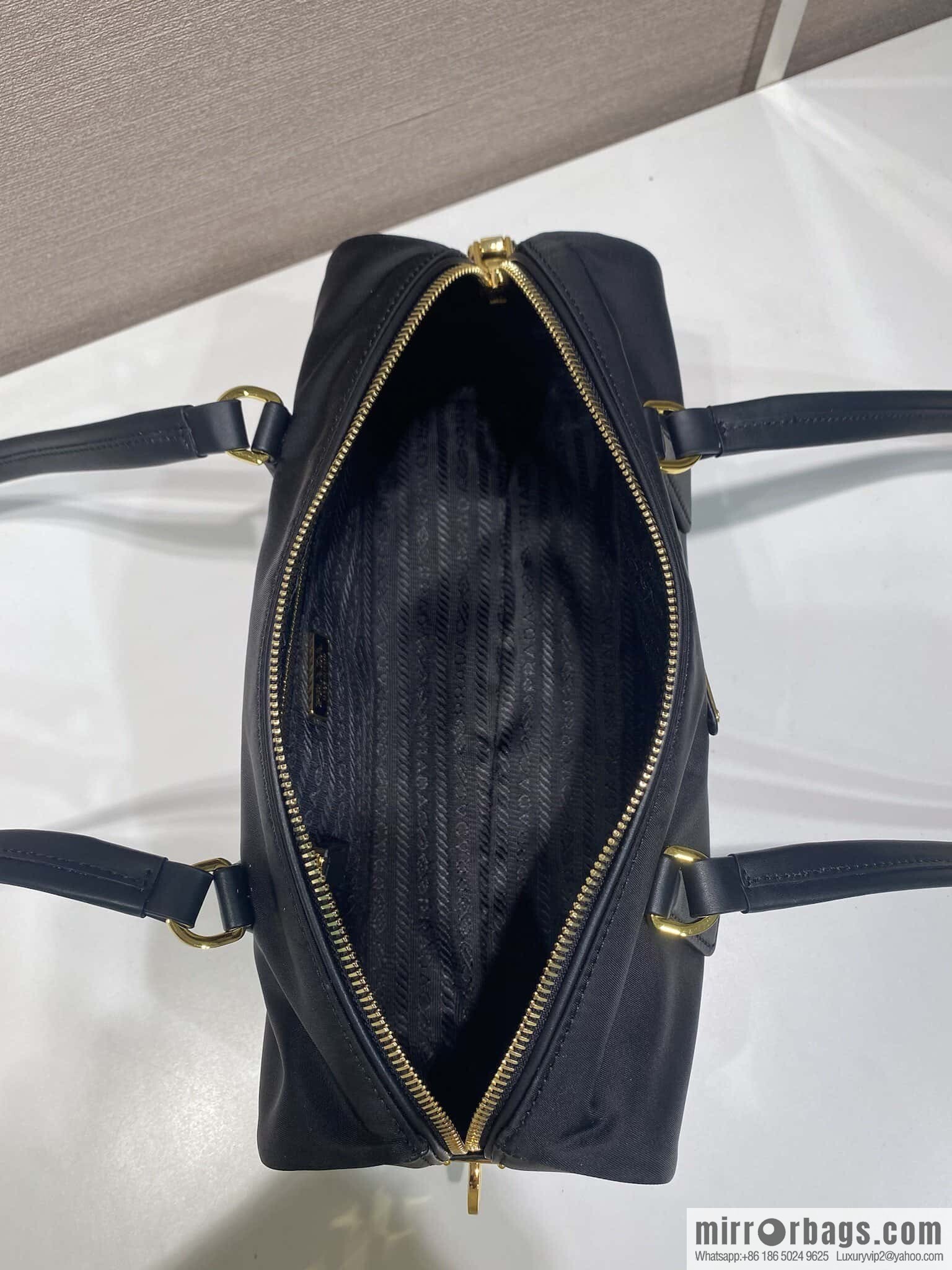 PRADA 🎉 new lock bag 🎉 1BB127 nylon cloth🎉🎉
