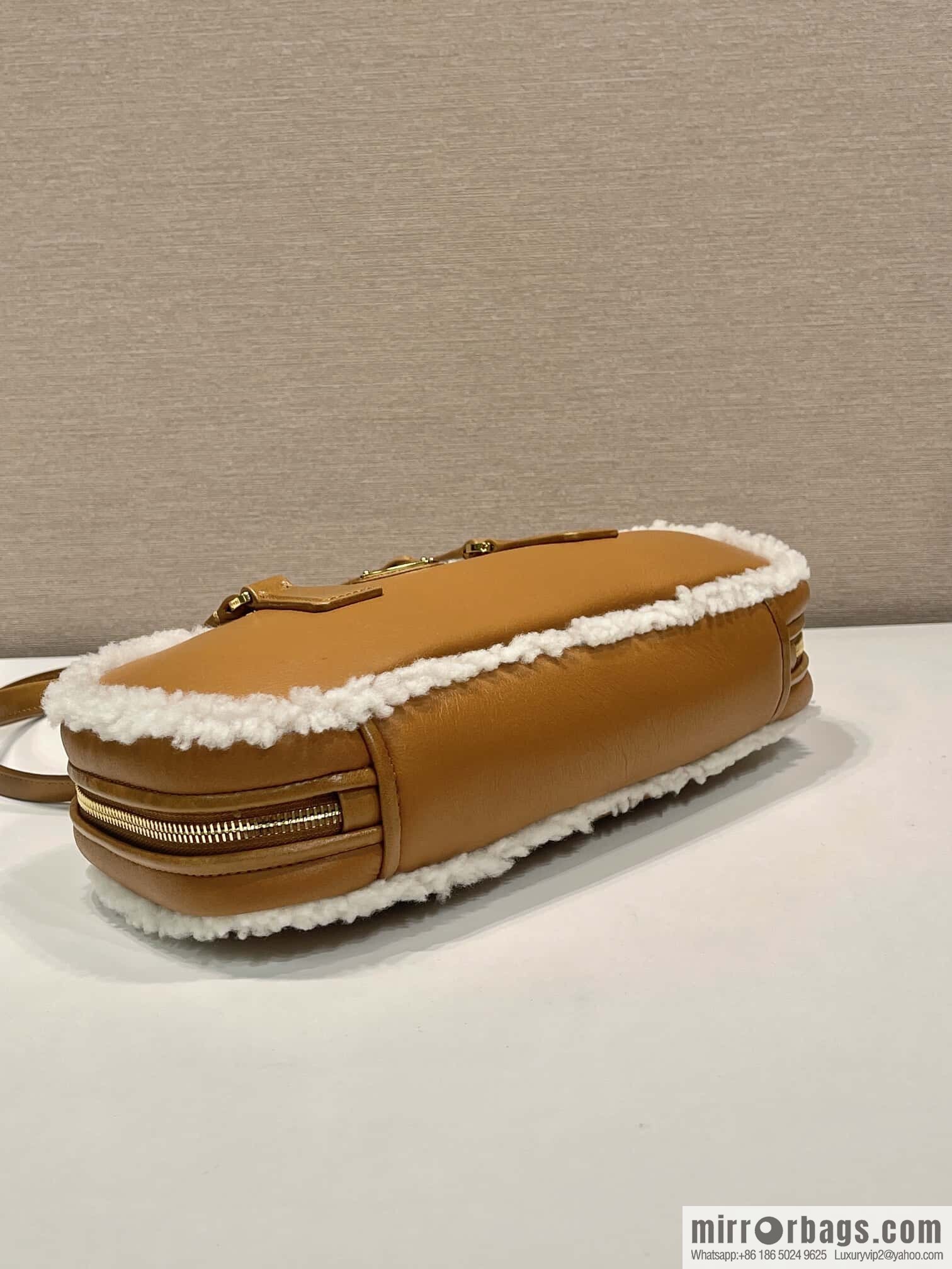 PRADA 🎉 new sheepskin 🎉 1BB124 new product🎉🎉
