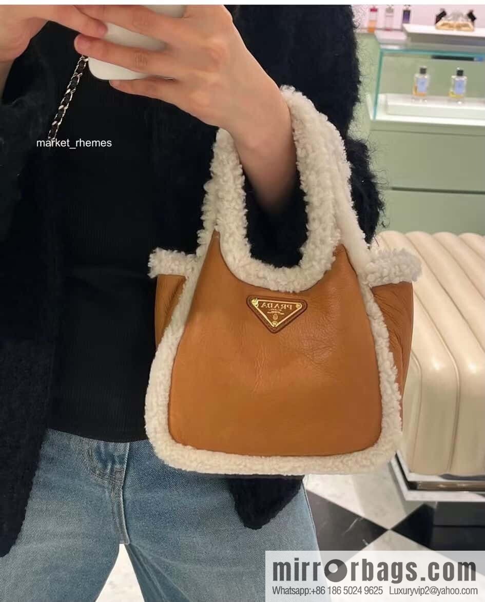 PRADA 🎉 sheepskin bucket bag 🎉 1BA349 new product🎉🎉