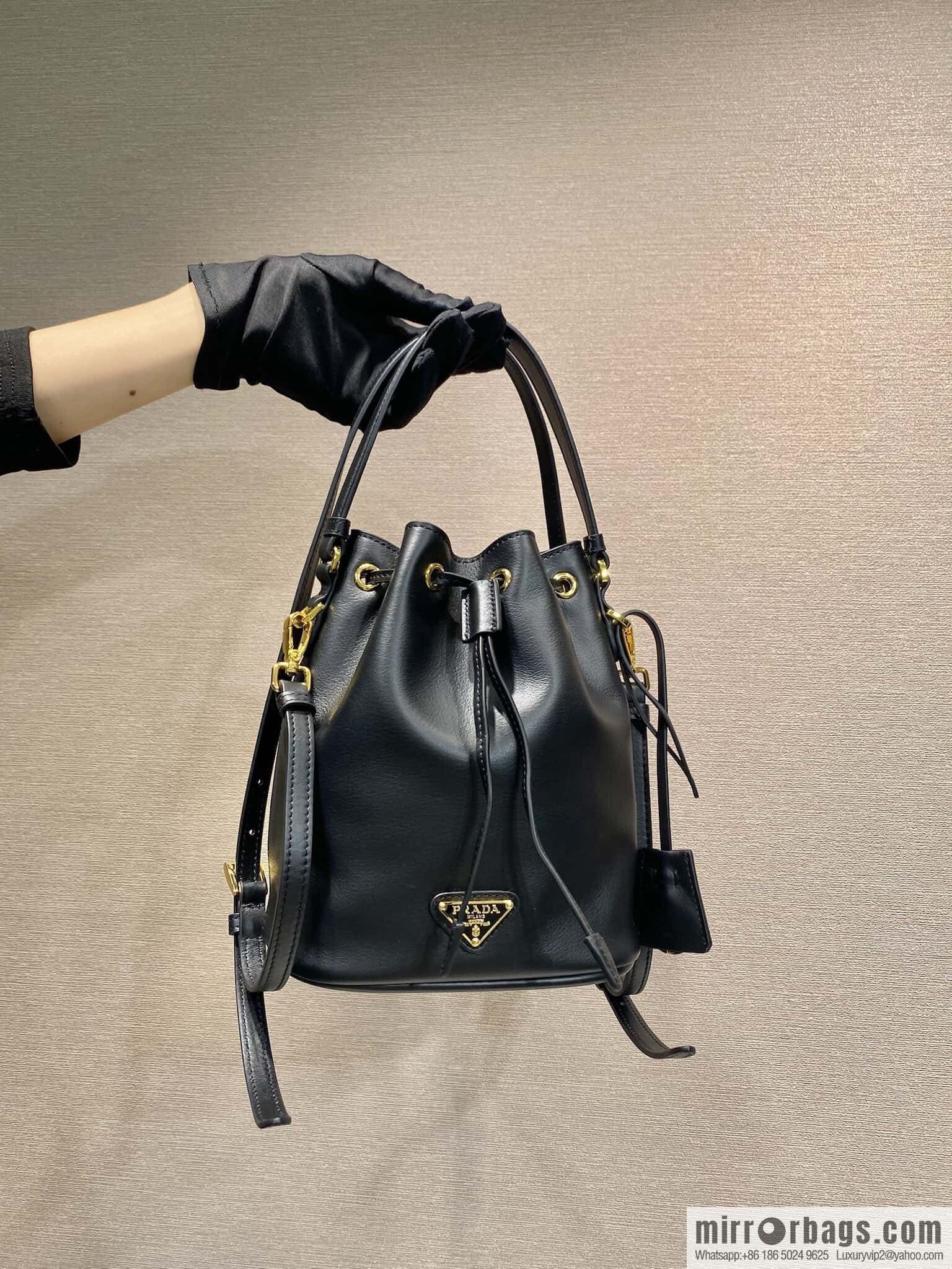 PRADA 🎉 calfskin bucket bag 🎉 1BE067 new product🎉🎉