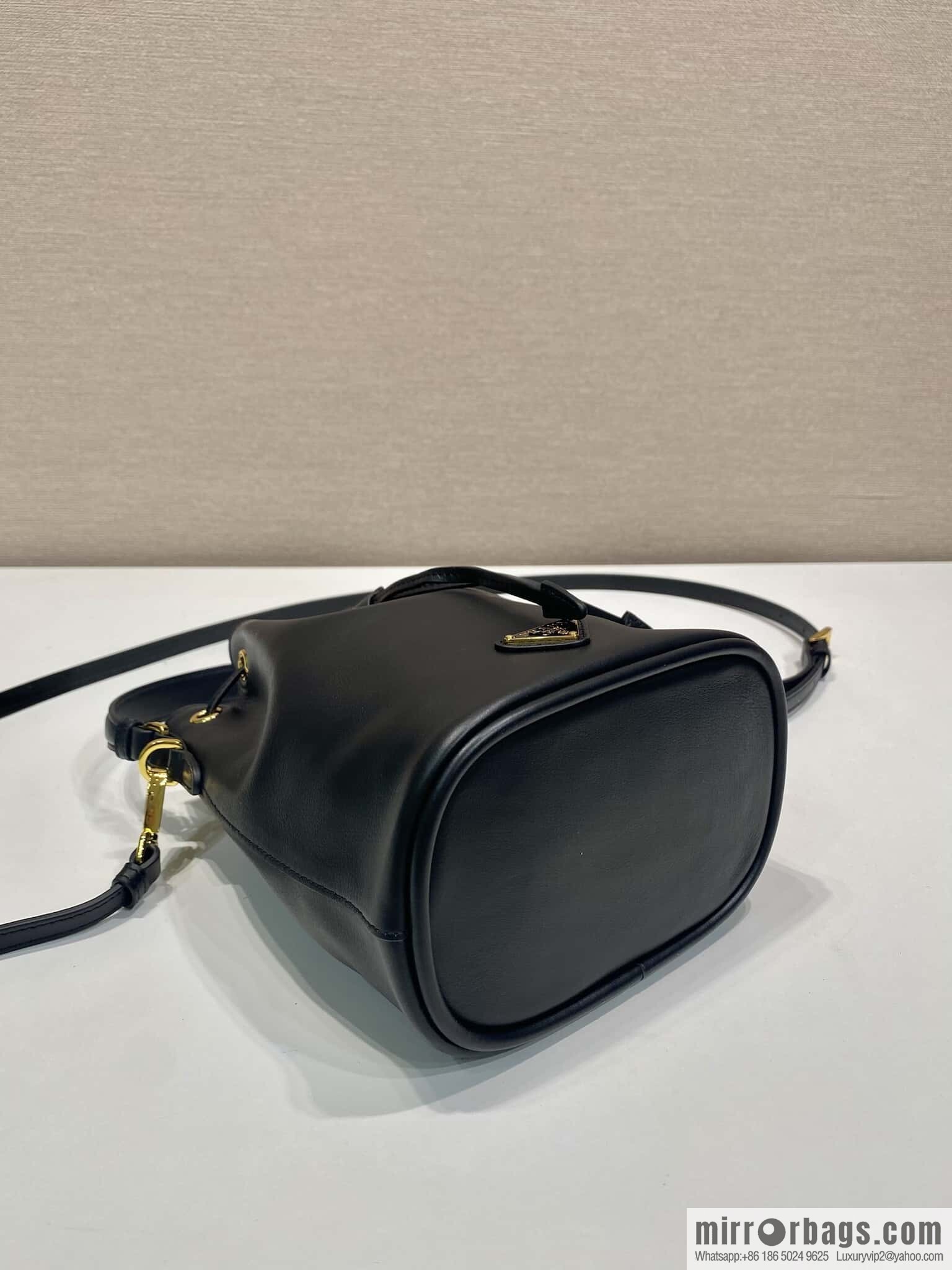 PRADA 🎉 calfskin bucket bag 🎉 1BE067 new product🎉🎉