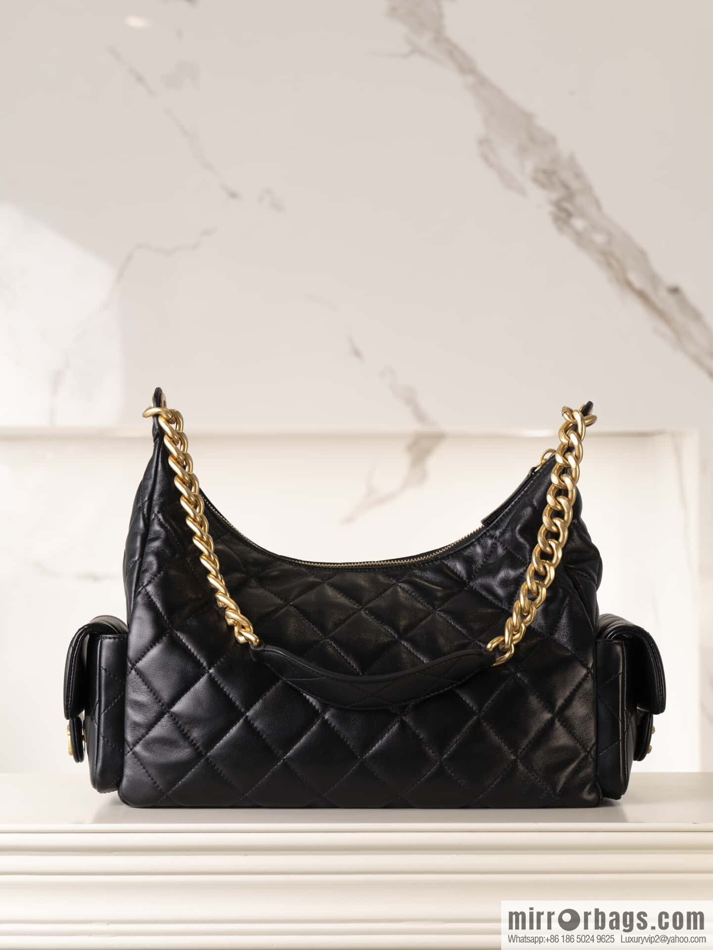 𝗖𝗛𝗔𝗘𝗡𝗟✦ 𝟐𝟓𝐜 large hippie 𝐡𝐨𝐛𝐨 𝐛𝐚𝐠 black gold 🖤 AS5302