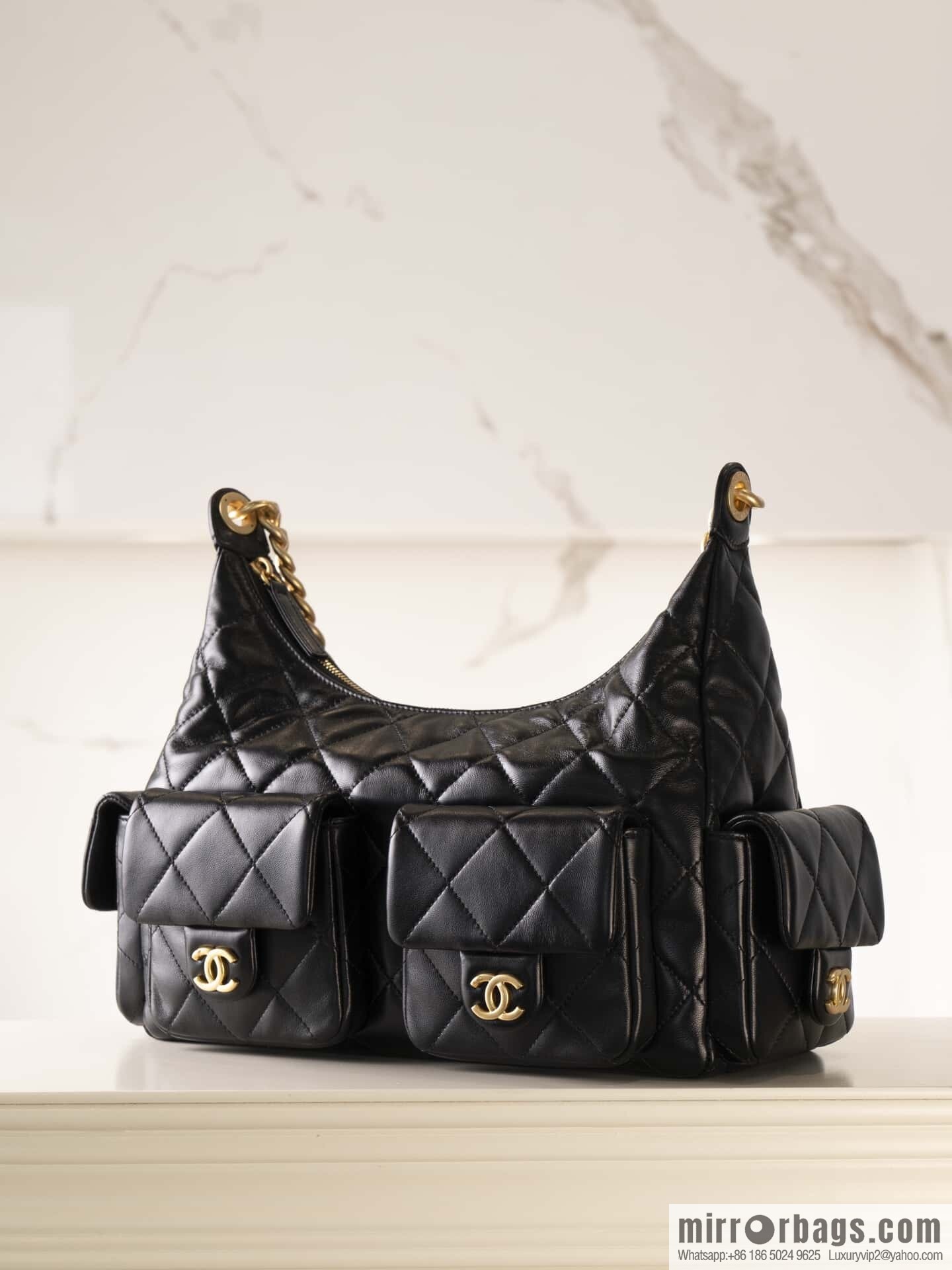 𝗖𝗛𝗔𝗘𝗡𝗟✦ 𝟐𝟓𝐜 large hippie 𝐡𝐨𝐛𝐨 𝐛𝐚𝐠 black gold 🖤 AS5302