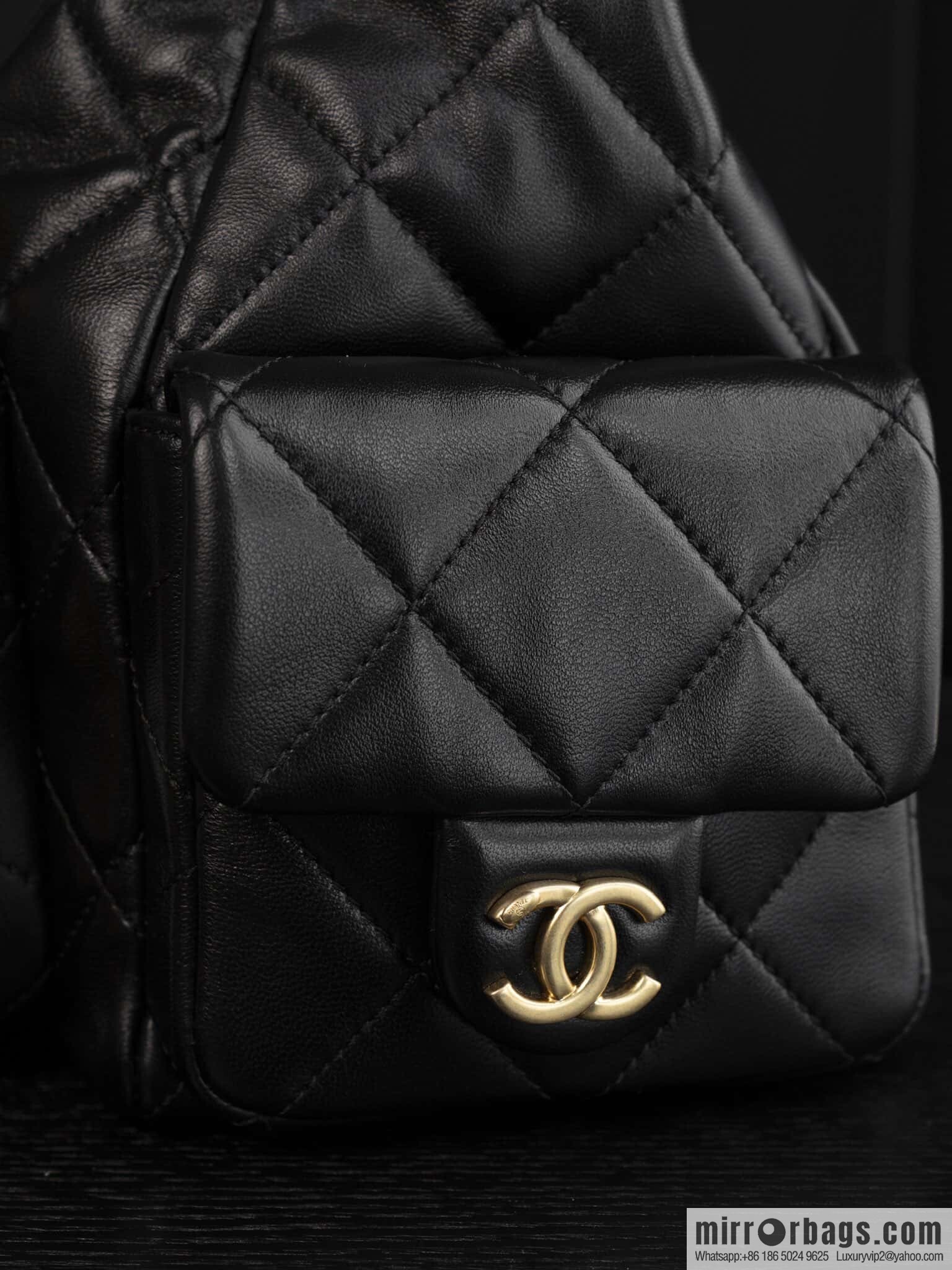 𝗖𝗛𝗔𝗘𝗡𝗟✦ 𝟐𝟓𝐜 large hippie 𝐡𝐨𝐛𝐨 𝐛𝐚𝐠 black gold 🖤 AS5302