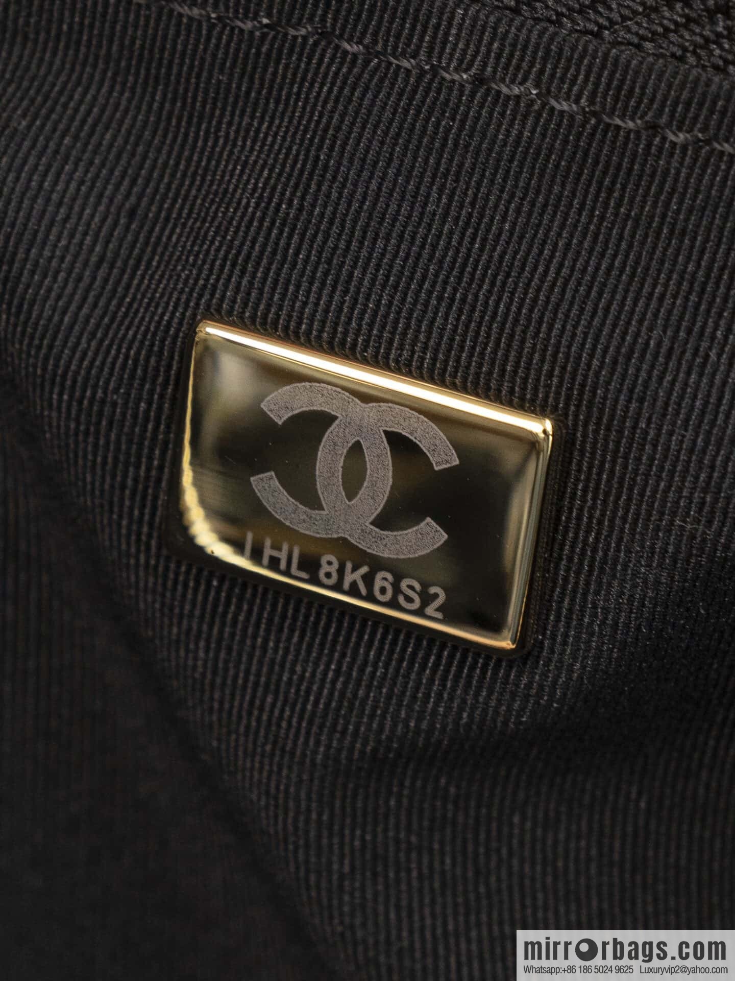 𝗖𝗛𝗔𝗘𝗡𝗟✦ 𝟐𝟓𝐜 large hippie 𝐡𝐨𝐛𝐨 𝐛𝐚𝐠 black gold 🖤 AS5302