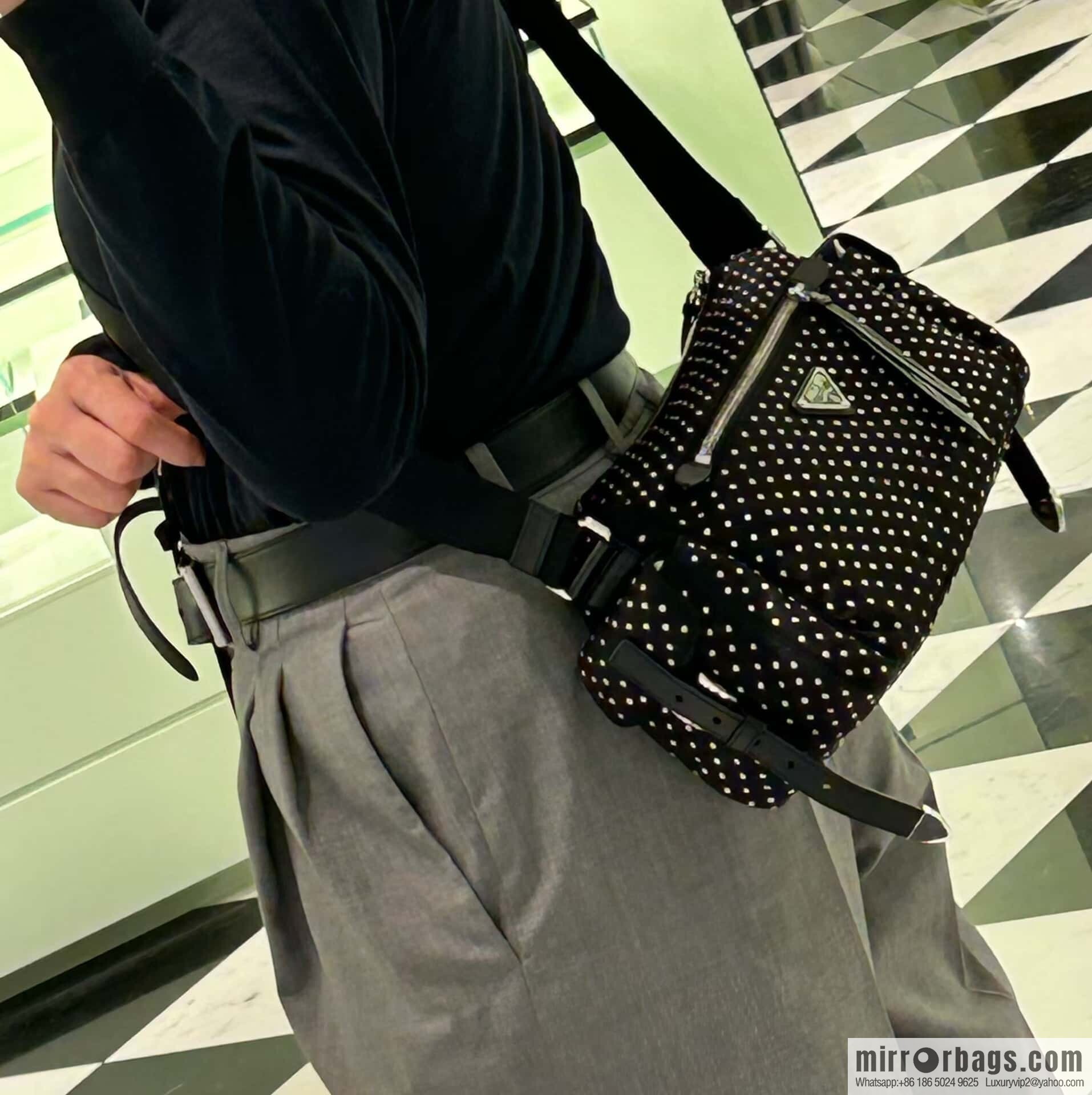 PRADA 🎉 New 🎉 1BC236 rivets🎉🎉