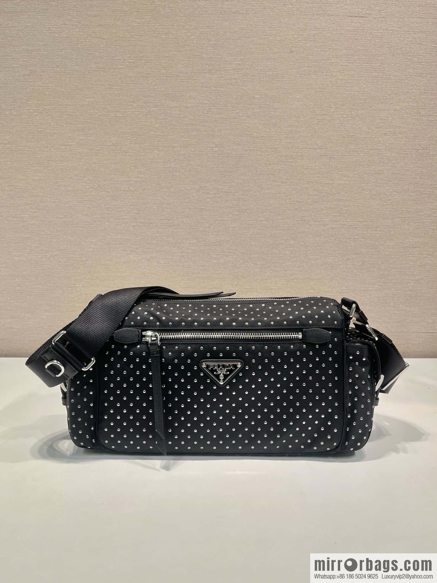 PRADA 🎉 New 🎉 1BC236 rivets🎉🎉