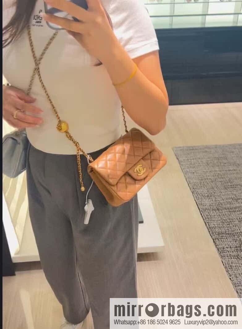 𝐂𝐡𝐚𝐧𝐞𝐥 𝟐𝟒𝐤 𝐜𝐟 Golden Ball Square Fatty, Milk Tea Color ☕️ AS1786