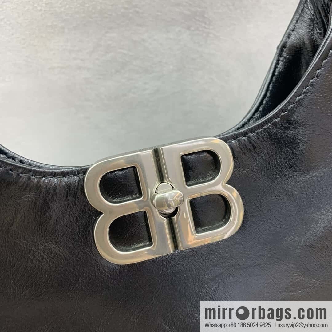 🖤Paris Home Hobo Collection ‼️ 24 Year Hobo Bag 801928 Black