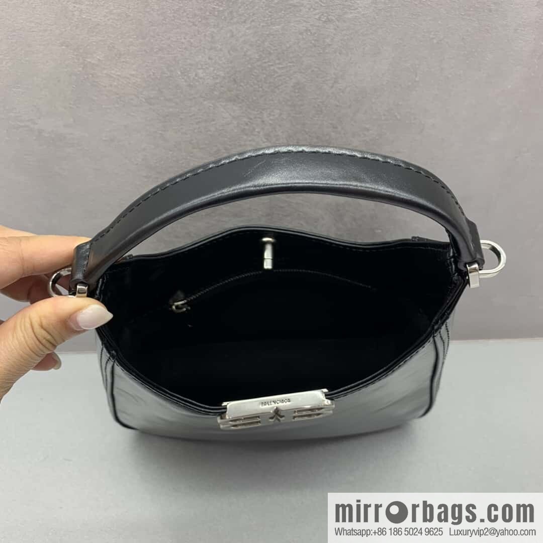 🖤Paris Home Hobo Collection ‼️ 24 Year Hobo Bag 801928 Black